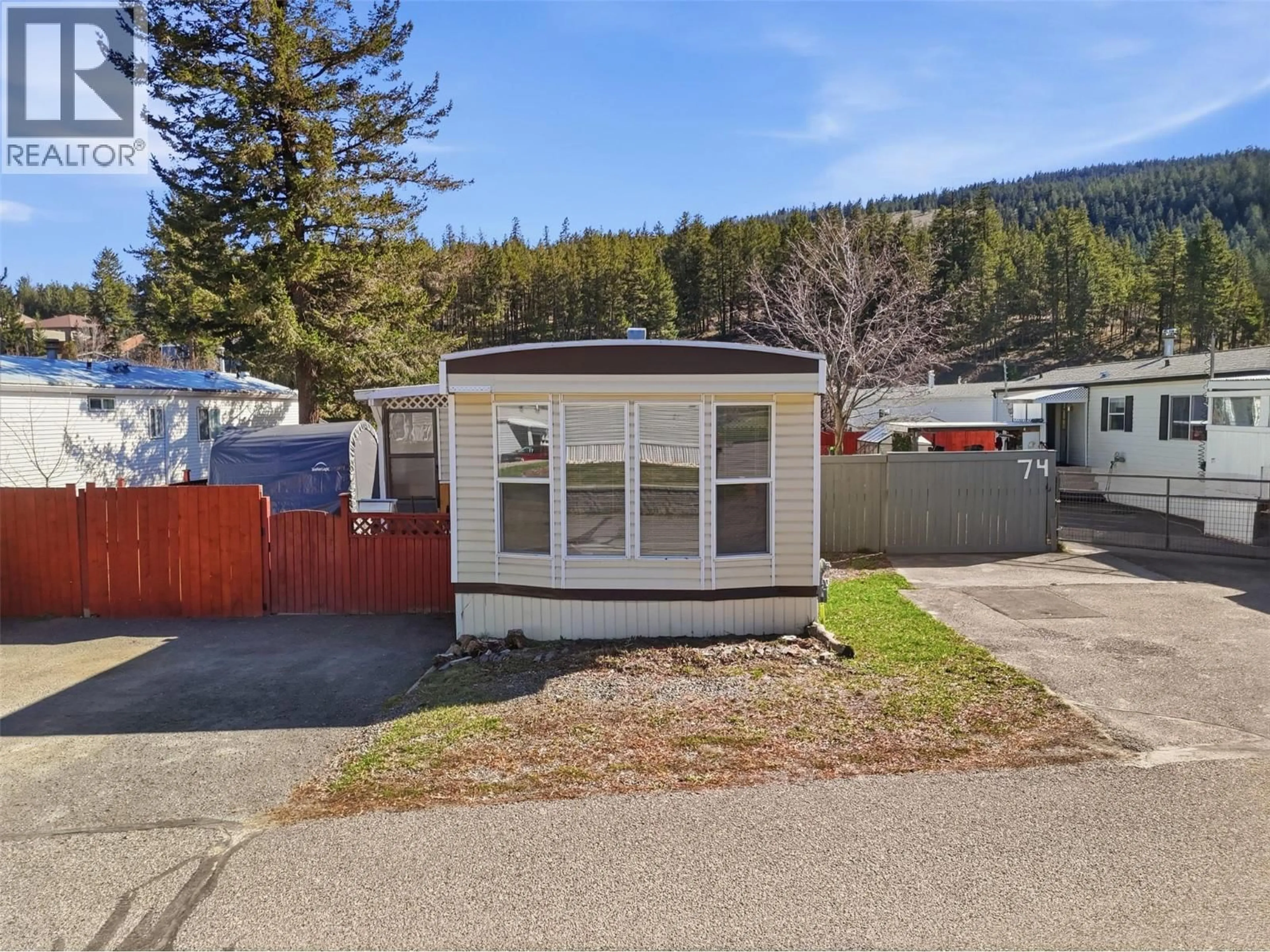 A pic from outside/outdoor area/front of a property/back of a property/a pic from drone, mountain view for 73 - 1555 HOWE ROAD, Kamloops British Columbia V1S1V1