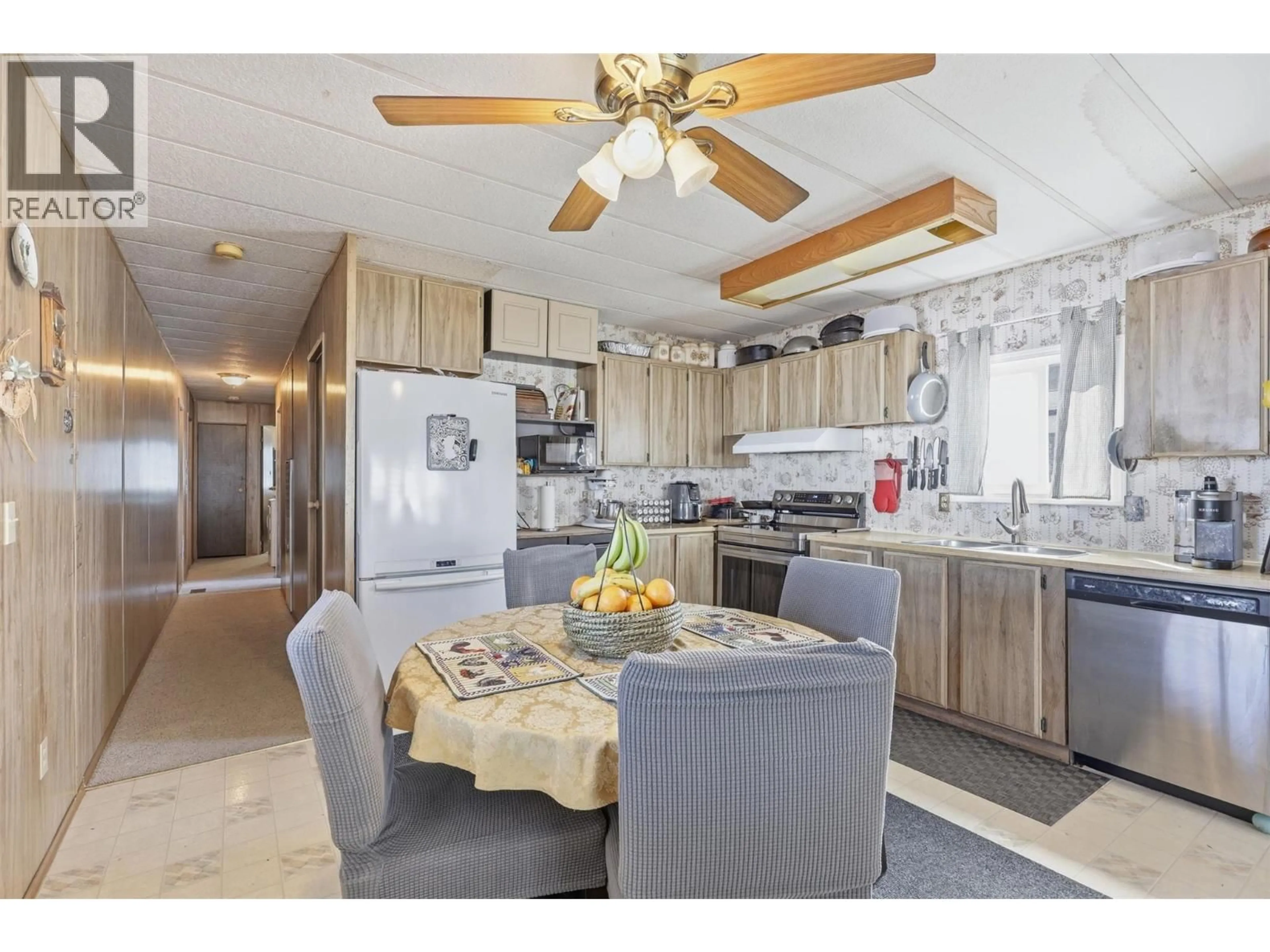 Open concept kitchen, unknown for 73 - 1555 HOWE ROAD, Kamloops British Columbia V1S1V1