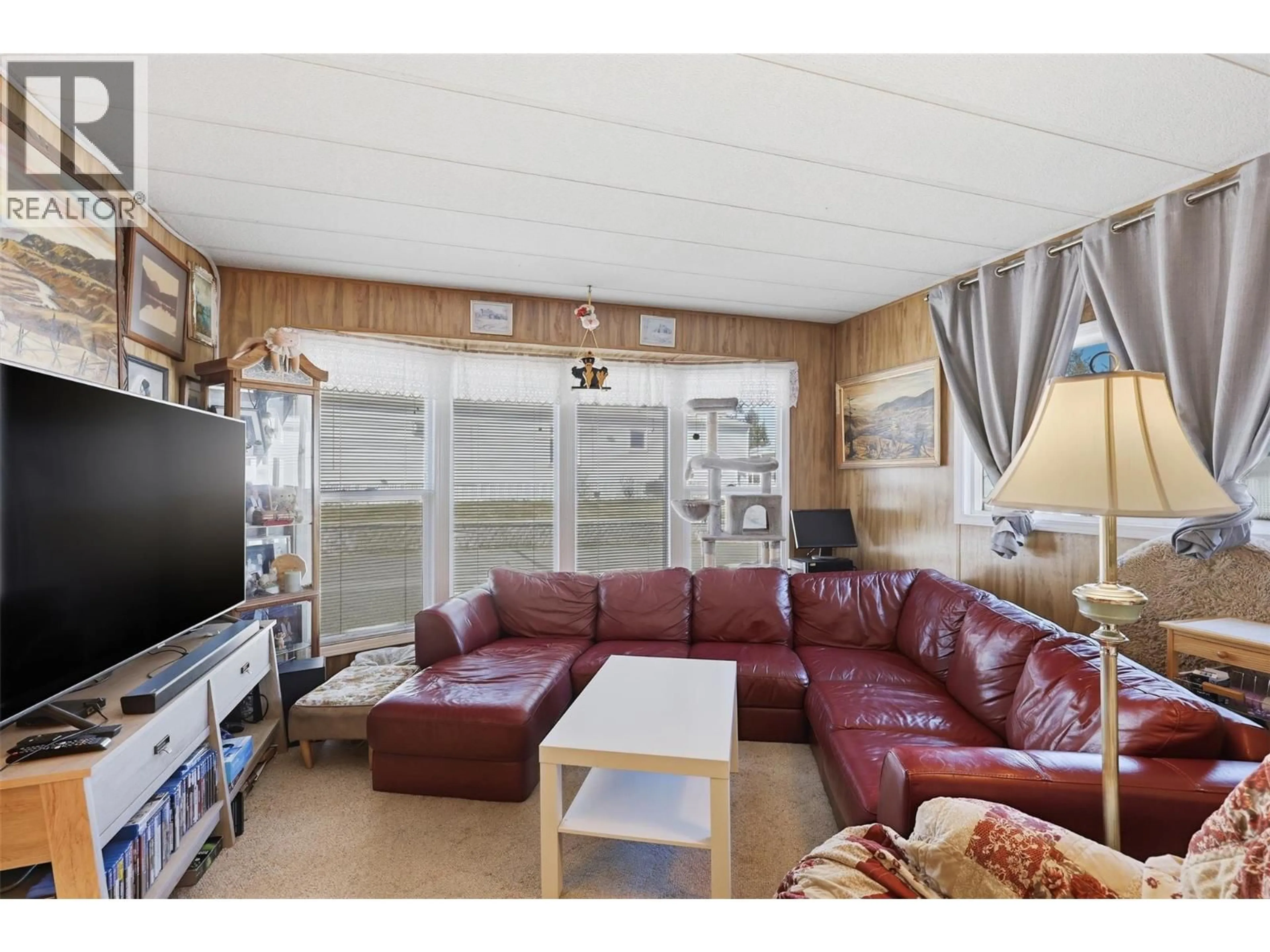 Living room with furniture, unknown for 73 - 1555 HOWE ROAD, Kamloops British Columbia V1S1V1