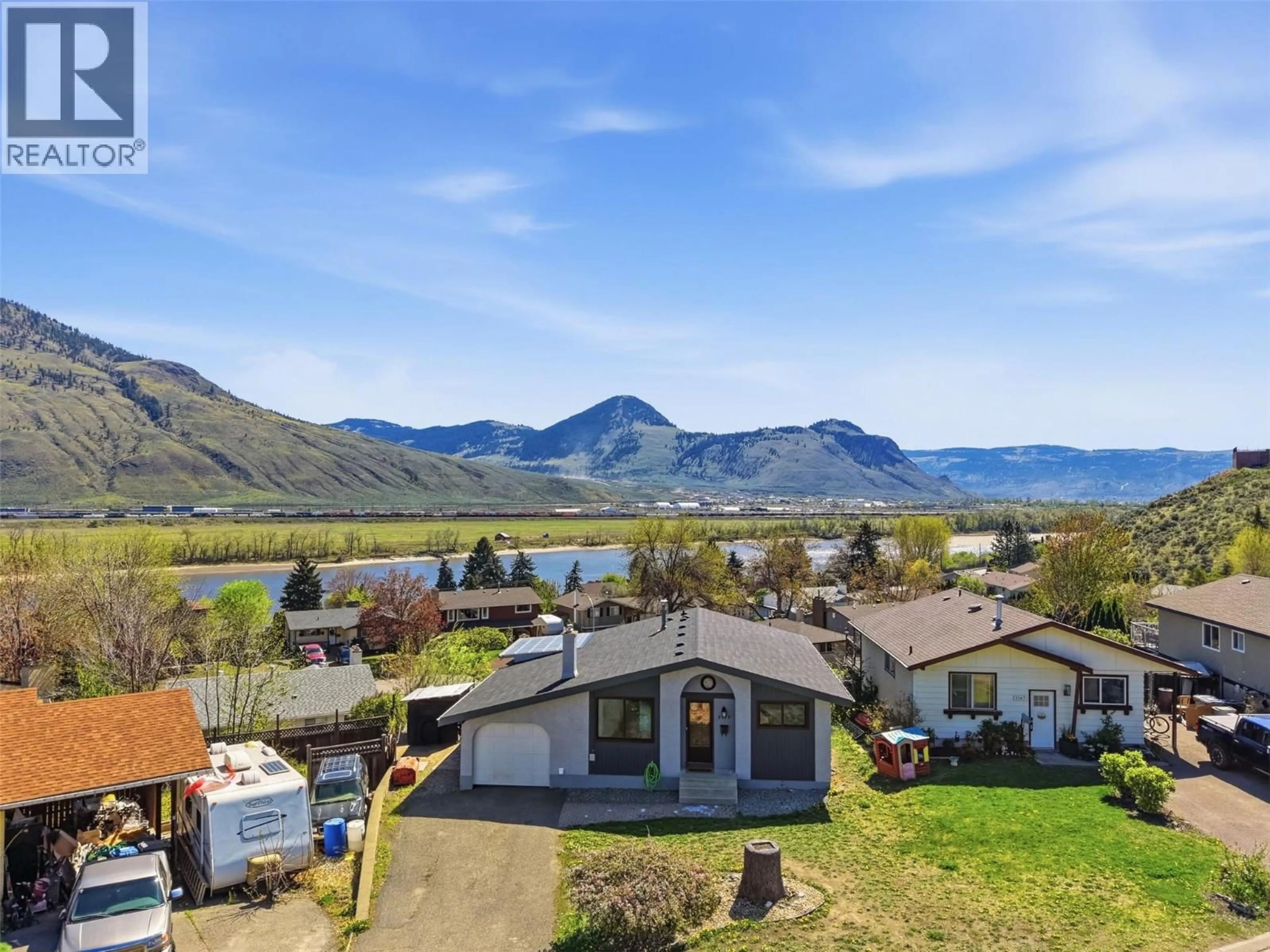 A pic from outside/outdoor area/front of a property/back of a property/a pic from drone, water/lake/river/ocean view for 2177 COMMUNITY PLACE, Kamloops British Columbia V2B7Y6