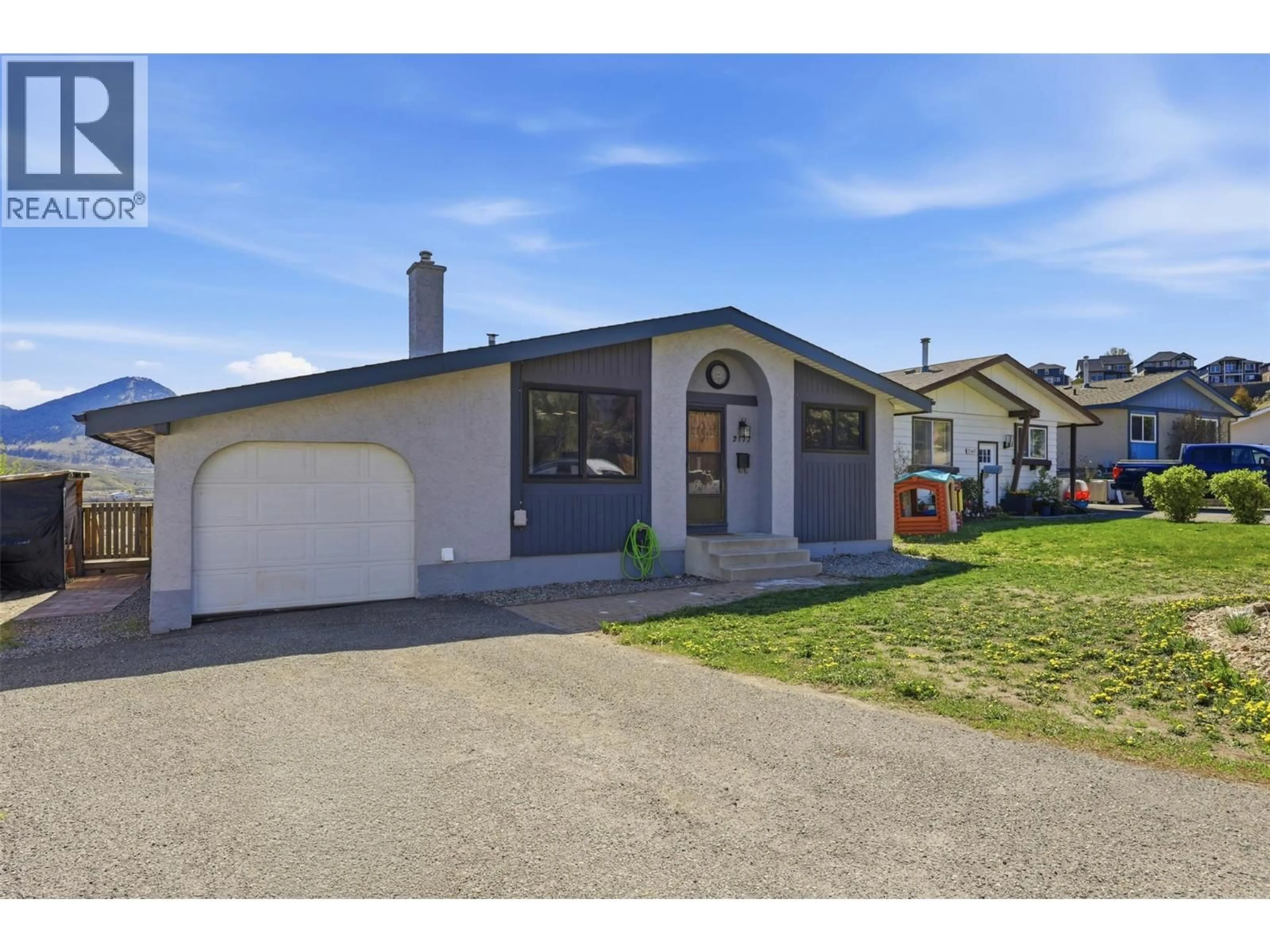 Home with vinyl exterior material, street for 2177 COMMUNITY PLACE, Kamloops British Columbia V2B7Y6