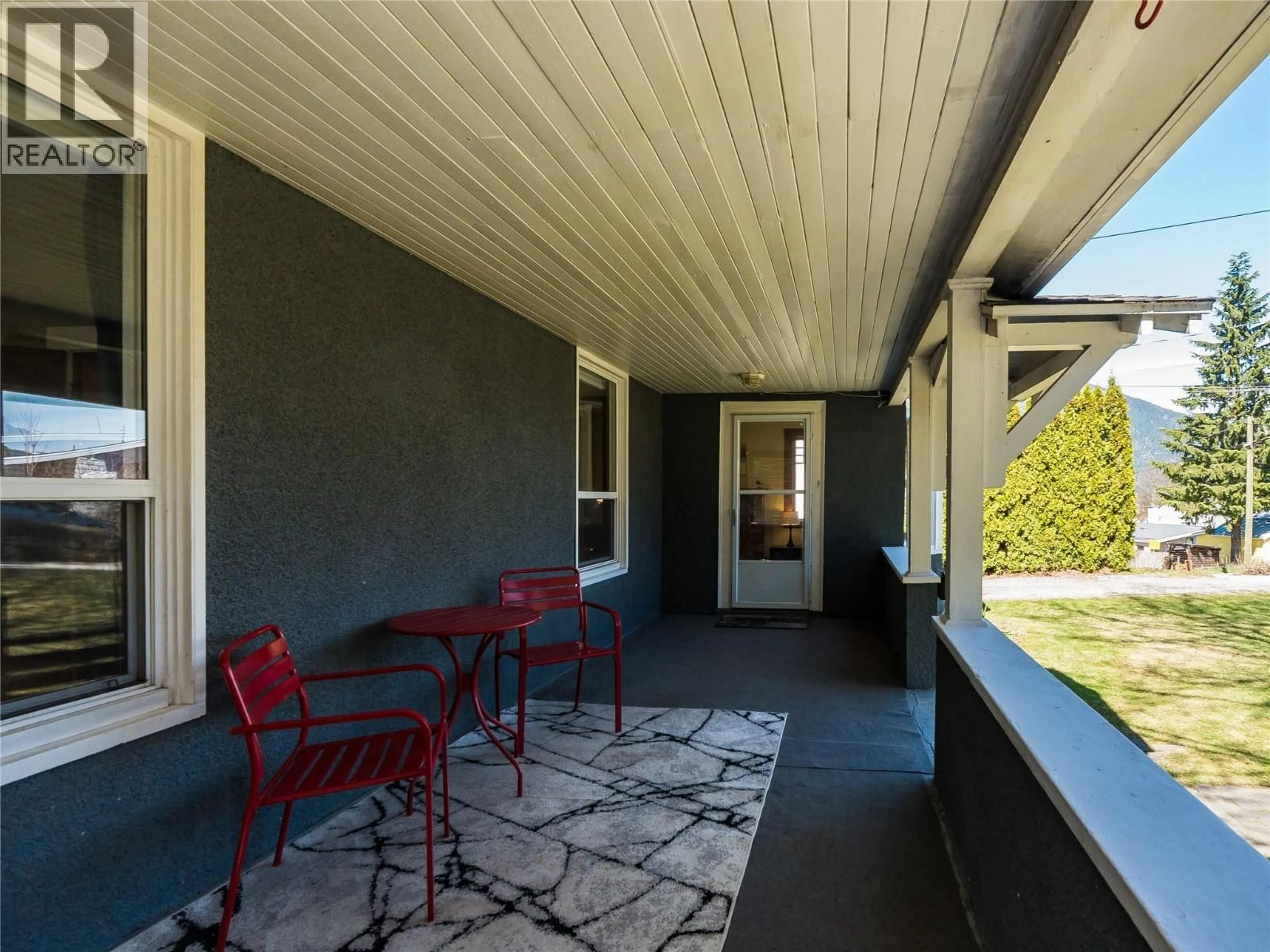 Patio, street for 1320 FALLS STREET, Nelson British Columbia V1L1J4