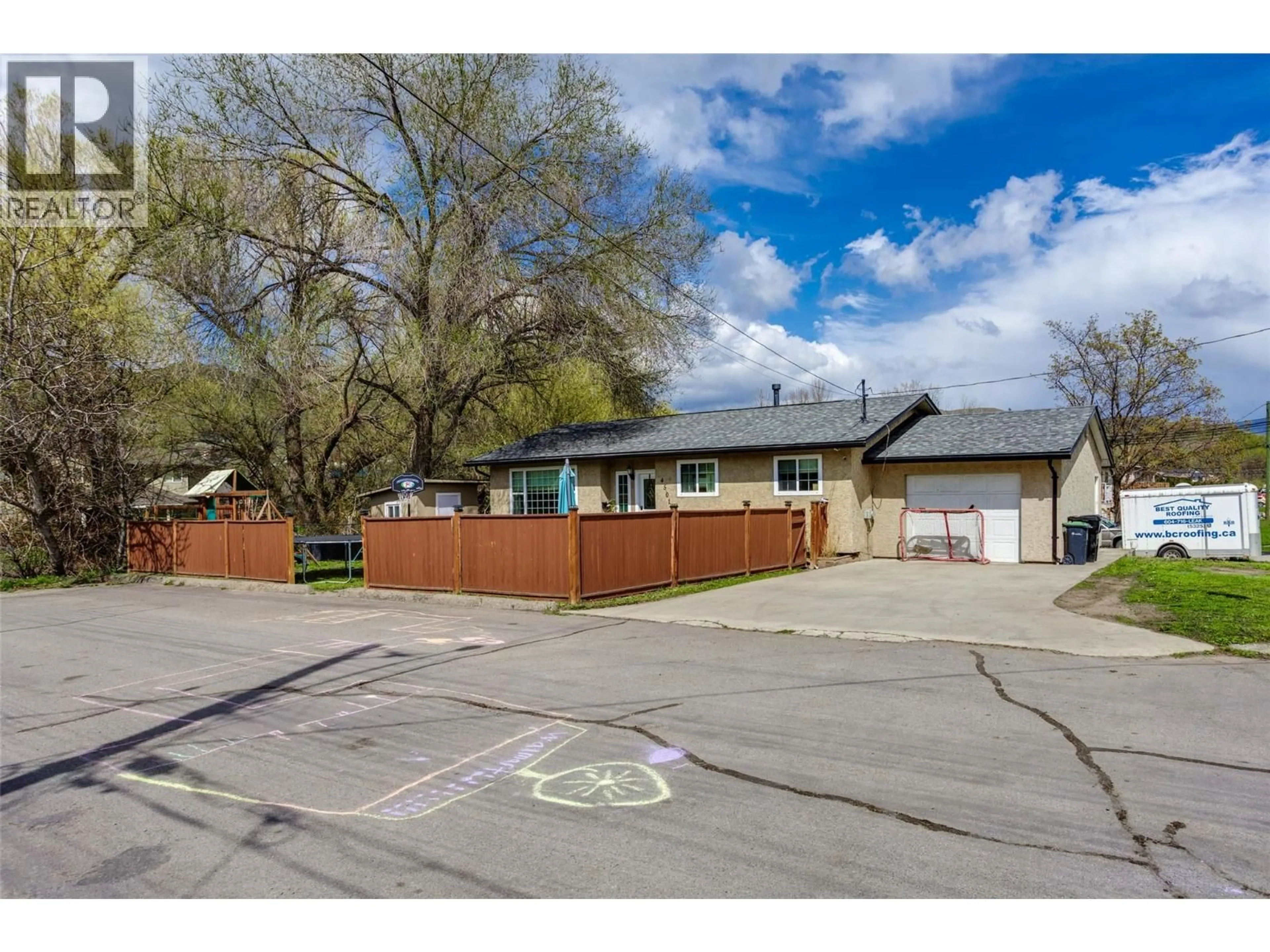 A pic from outside/outdoor area/front of a property/back of a property/a pic from drone, street for 4501 16 AVENUE, Vernon British Columbia V1T6P5