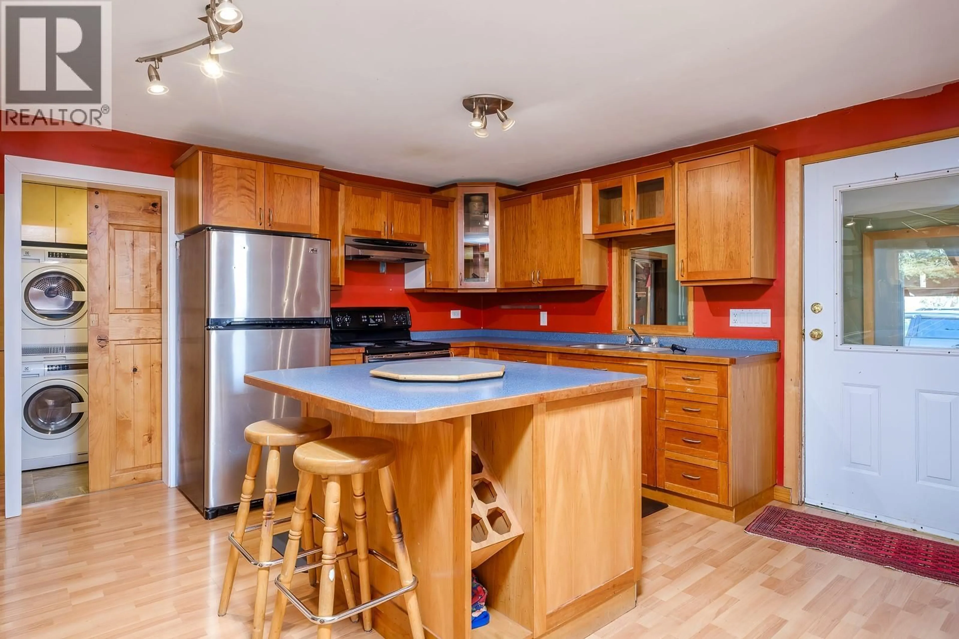 Standard kitchen, unknown for 2034 CLIFF STREET, Rossland British Columbia V0G1Y0