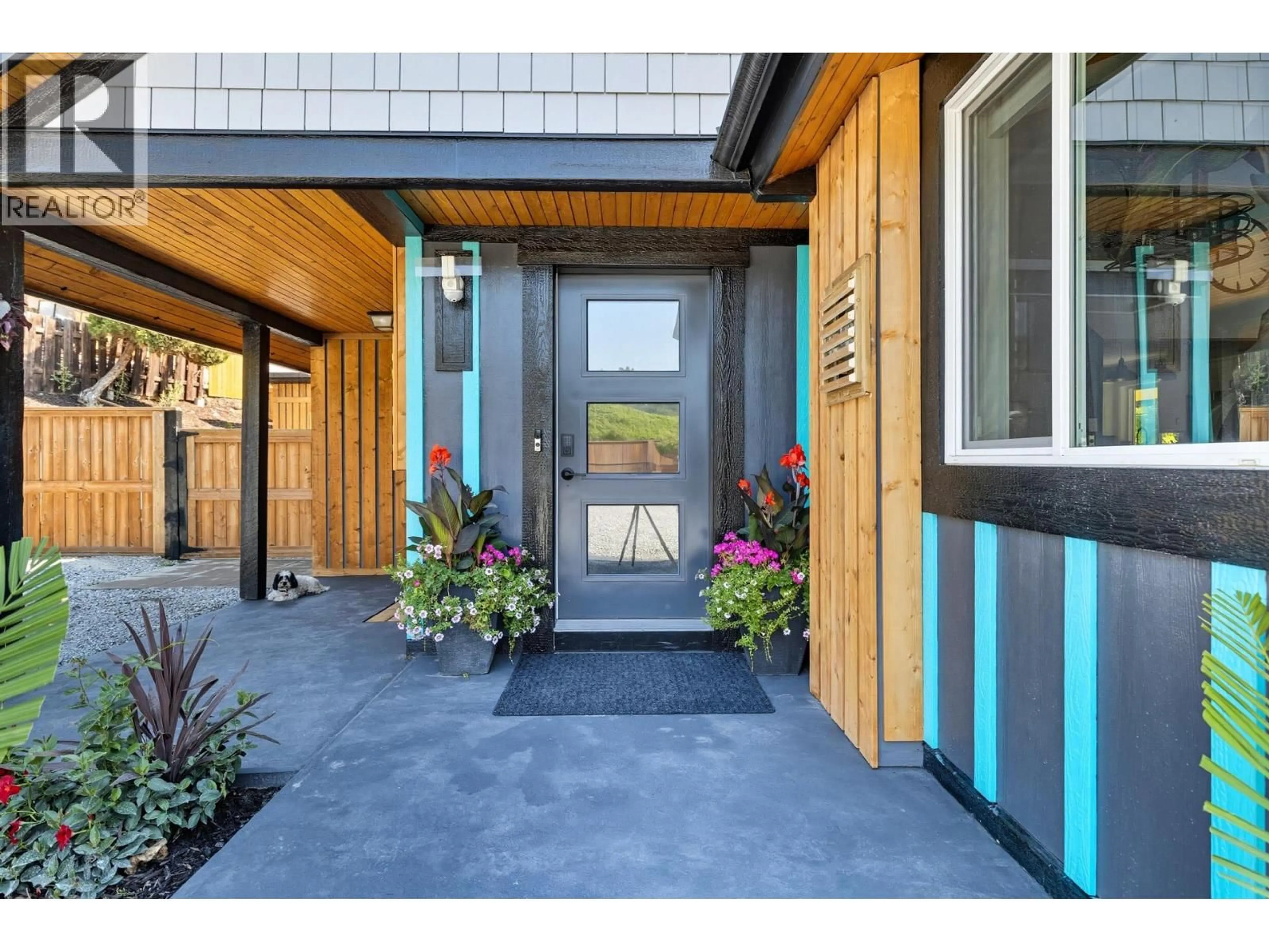 Indoor entryway for 3341 BROADVIEW ROAD, West Kelowna British Columbia V4T1N1