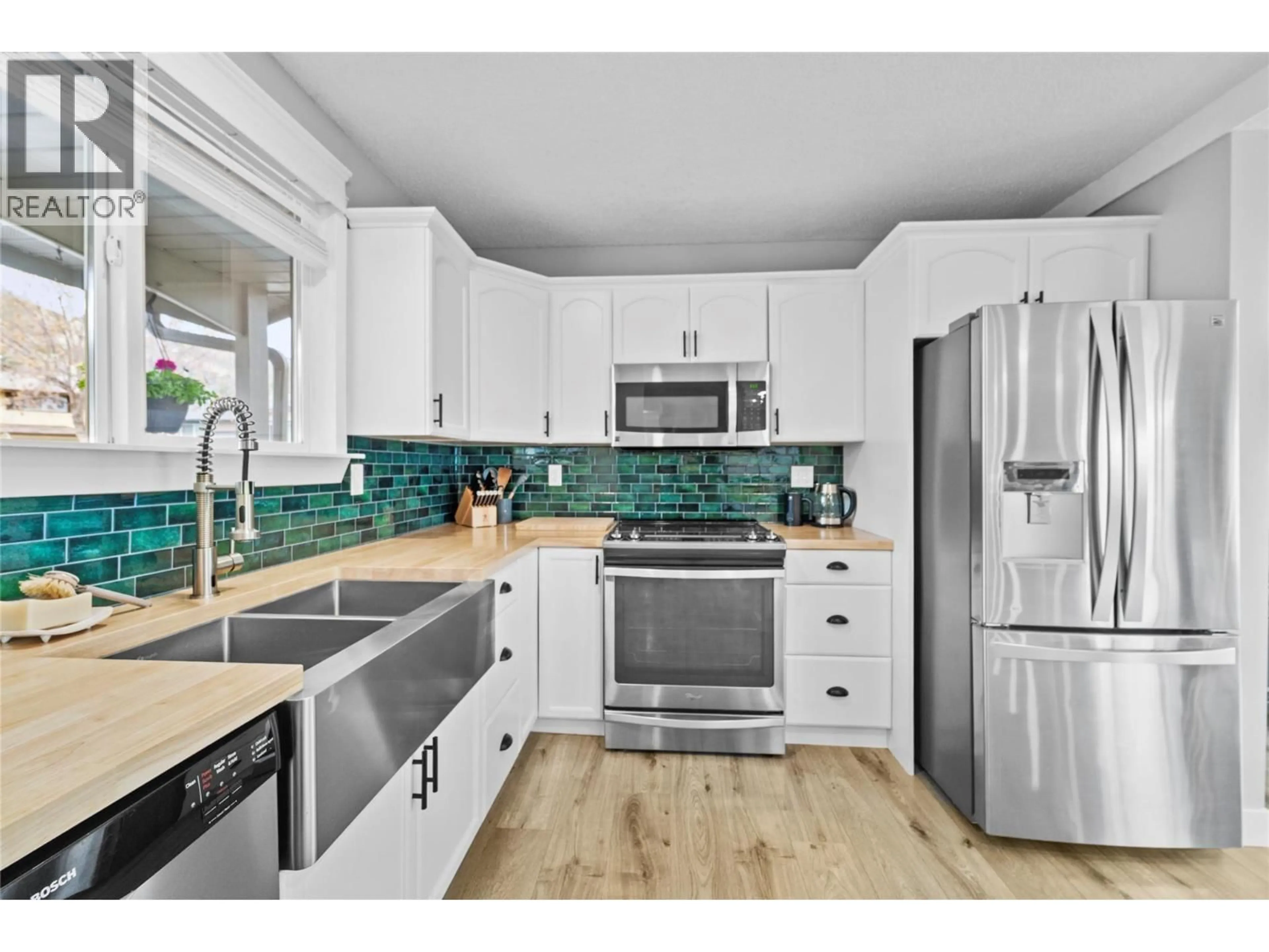 Open concept kitchen, unknown for 2181 PERRYVILLE PLACE, Kamloops British Columbia V2B7Y1