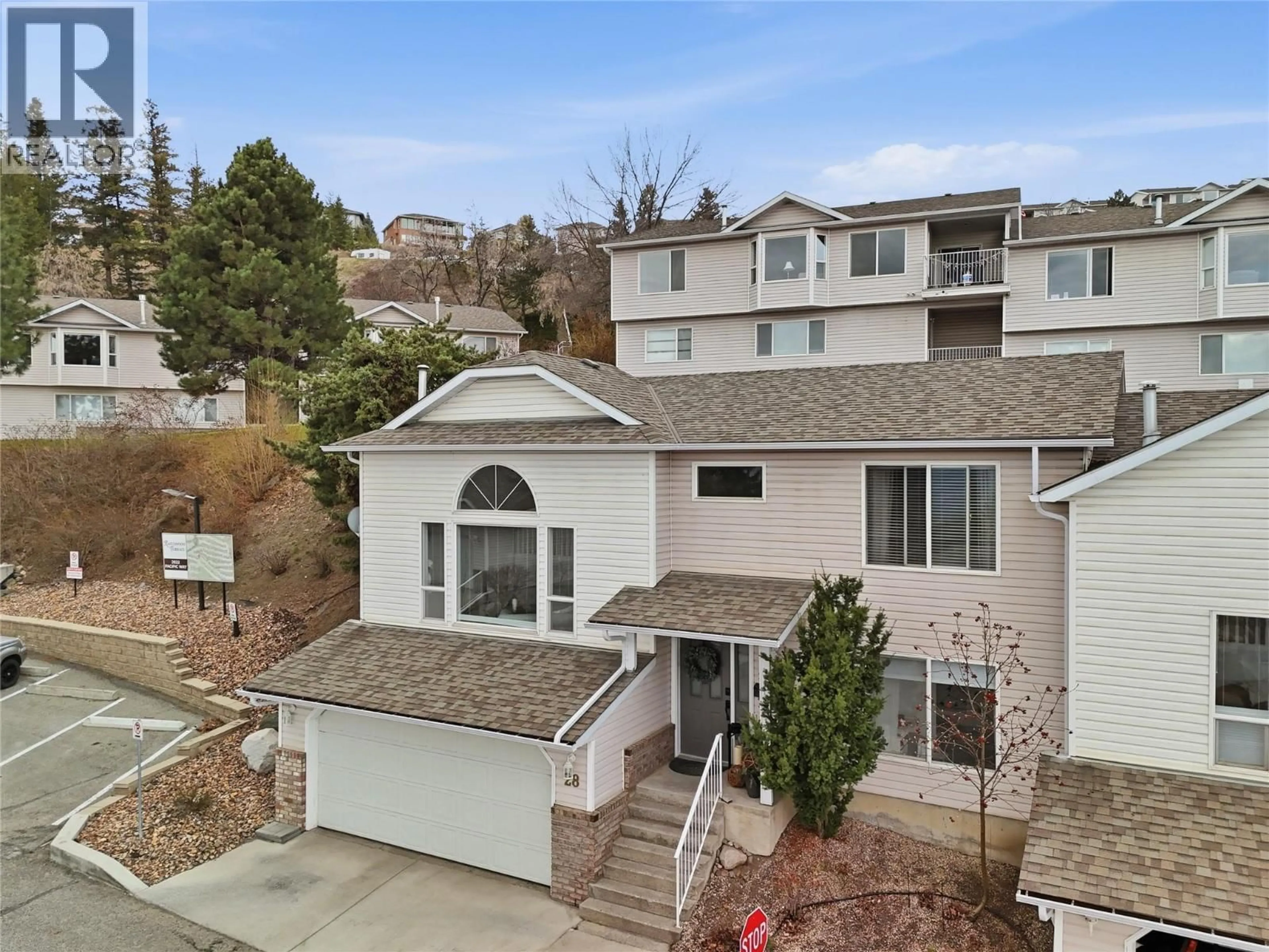 A pic from outside/outdoor area/front of a property/back of a property/a pic from drone, mountain view for 28 - 2022 PACIFIC WAY, Kamloops British Columbia V1S1T1