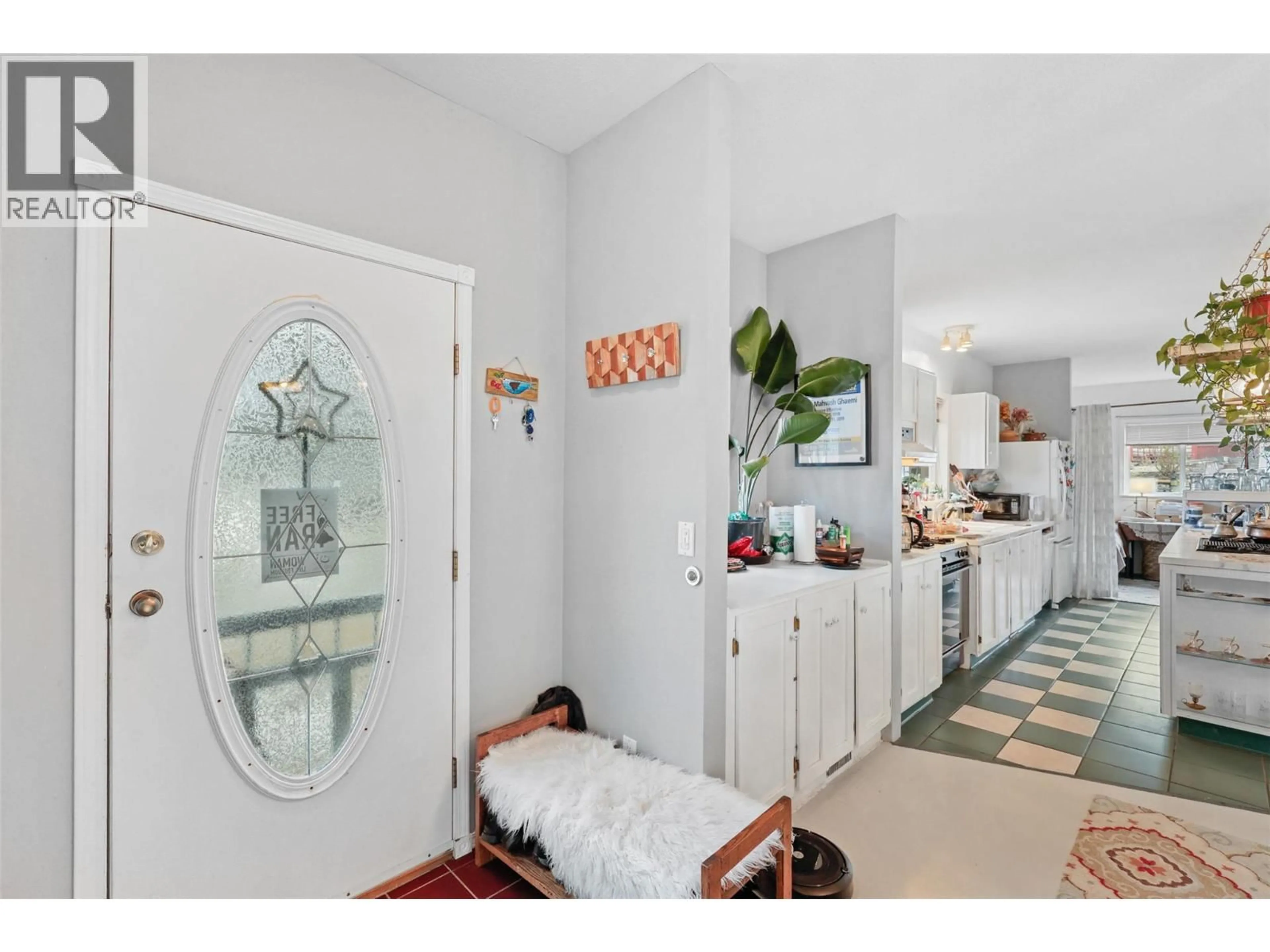 Indoor entryway for 314 LINDEN ROAD, Logan Lake British Columbia V0K1W0