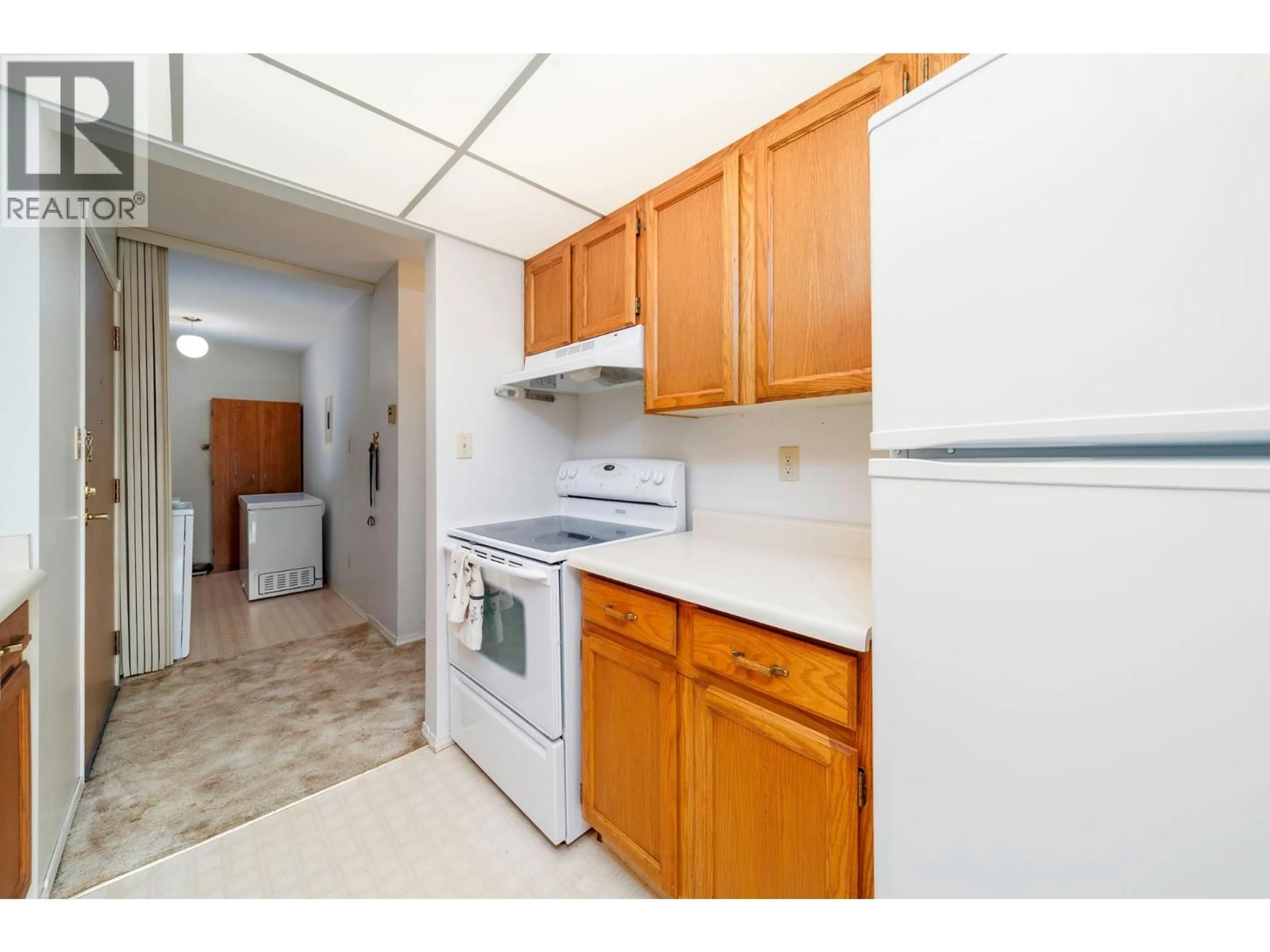 Standard kitchen, unknown for 316 - 575 SUTHERLAND AVENUE, Kelowna British Columbia V1Y8V1