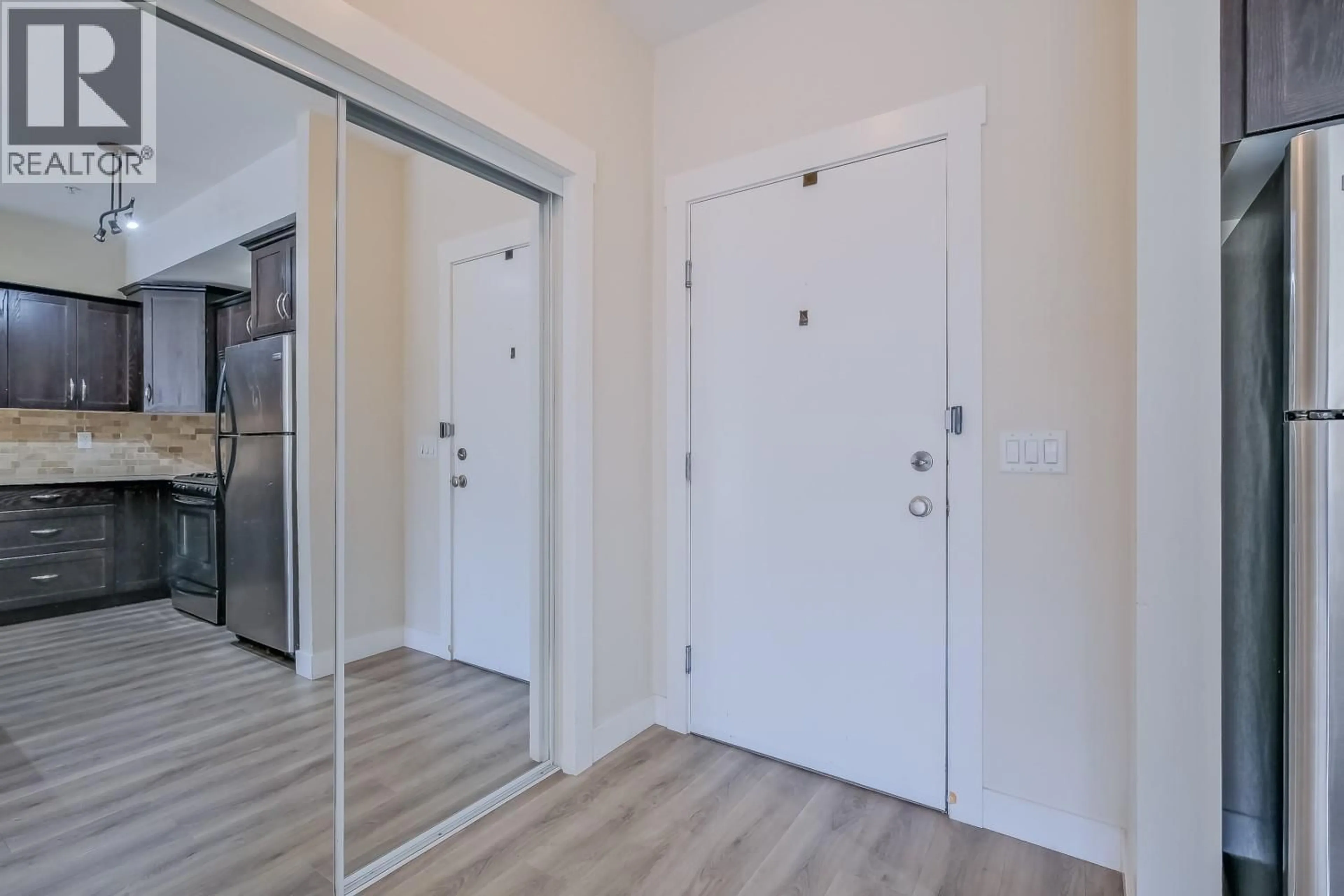 Indoor entryway for 308 - 3180 BEAVER LAKE ROAD, Lake Country British Columbia V4V2R5