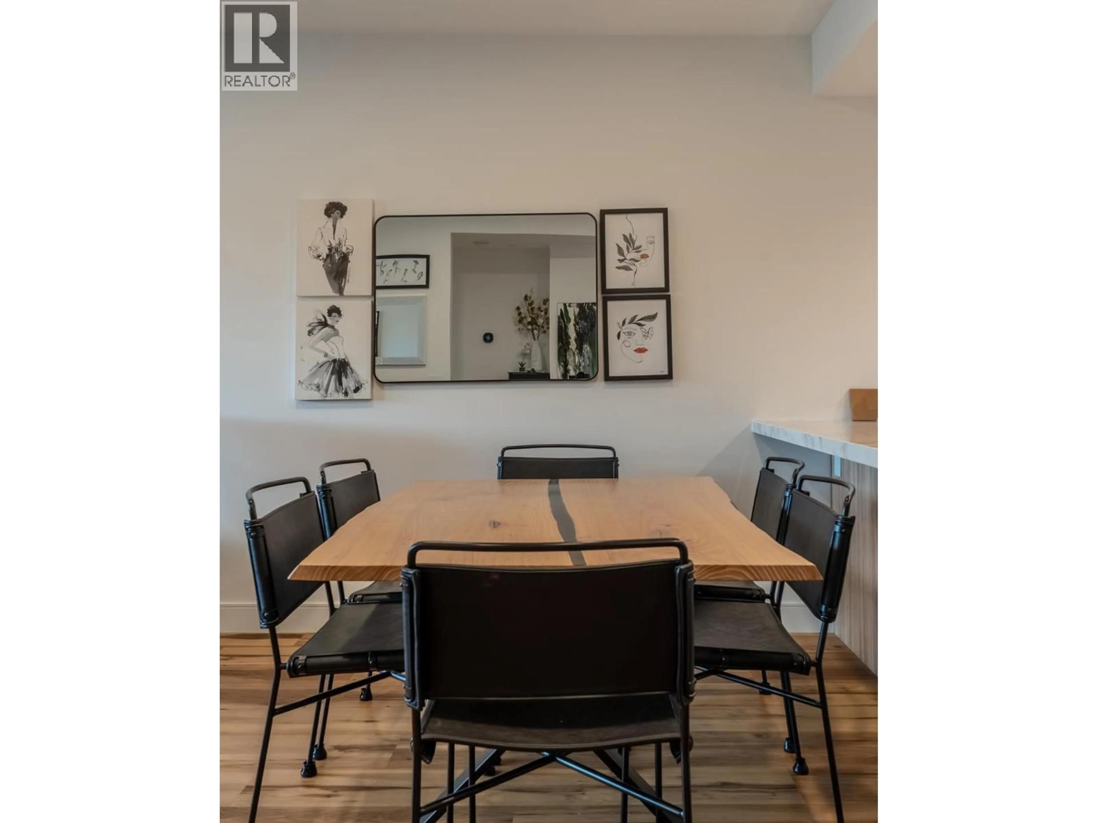 Dining room, wood/laminate floor for 3207 - 3000 ARIVA DRIVE, West Kelowna British Columbia V1Z0B3