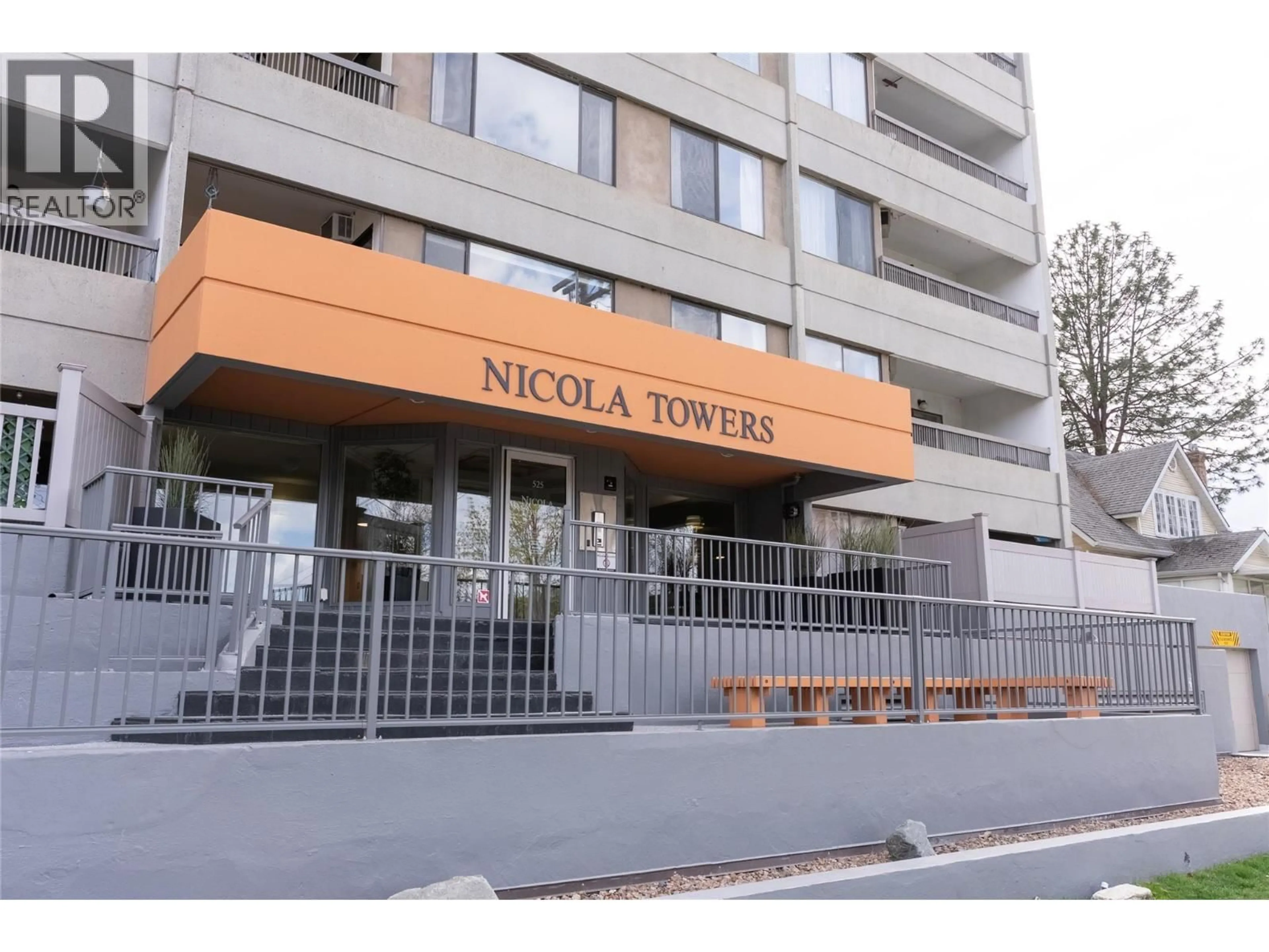 Indoor foyer for 1007 - 525 NICOLA STREET, Kamloops British Columbia V2C6J5