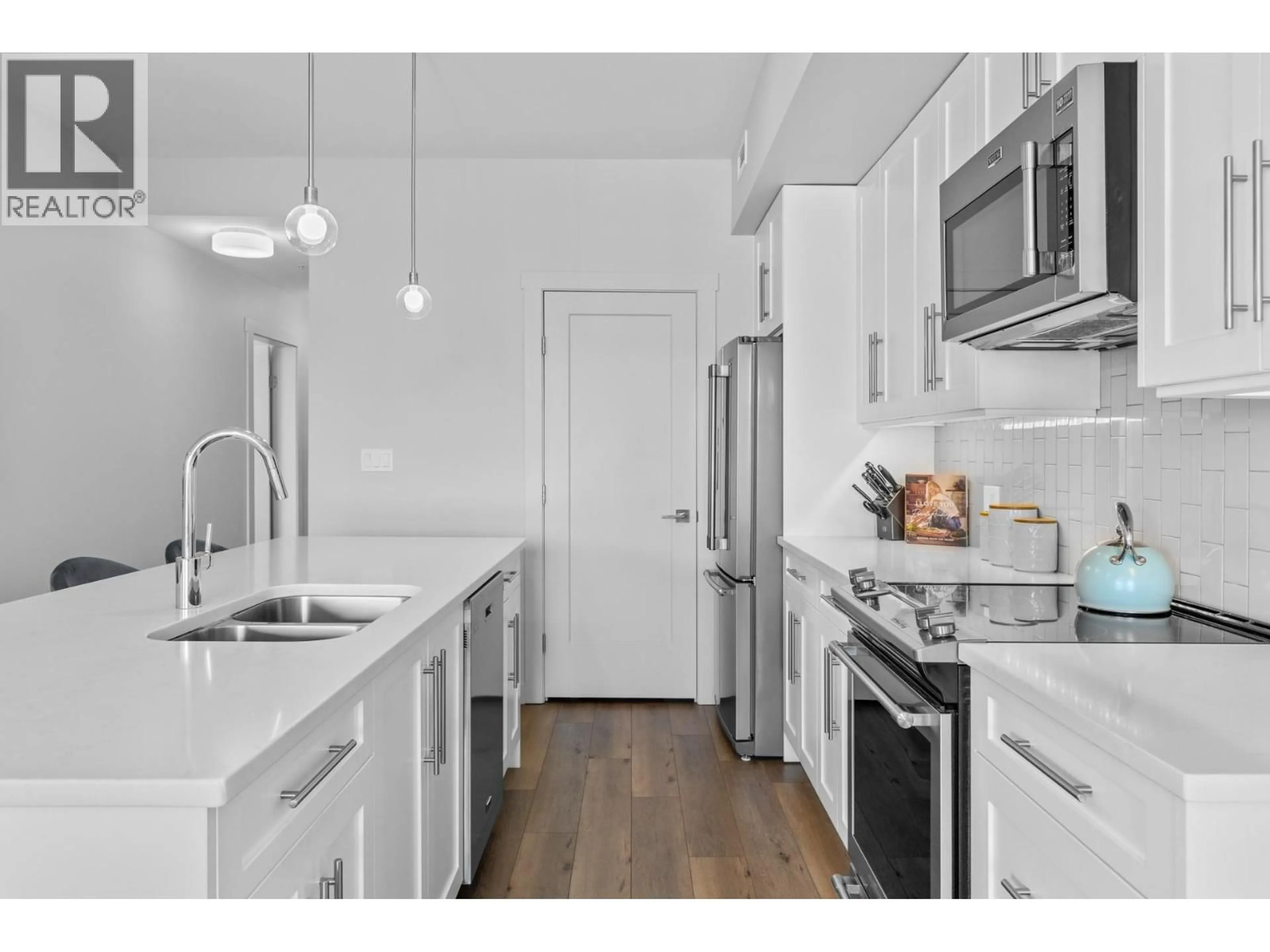 Standard kitchen, unknown for 506 - 3630 MISSION SPRINGS DRIVE, Kelowna British Columbia V1W0B2