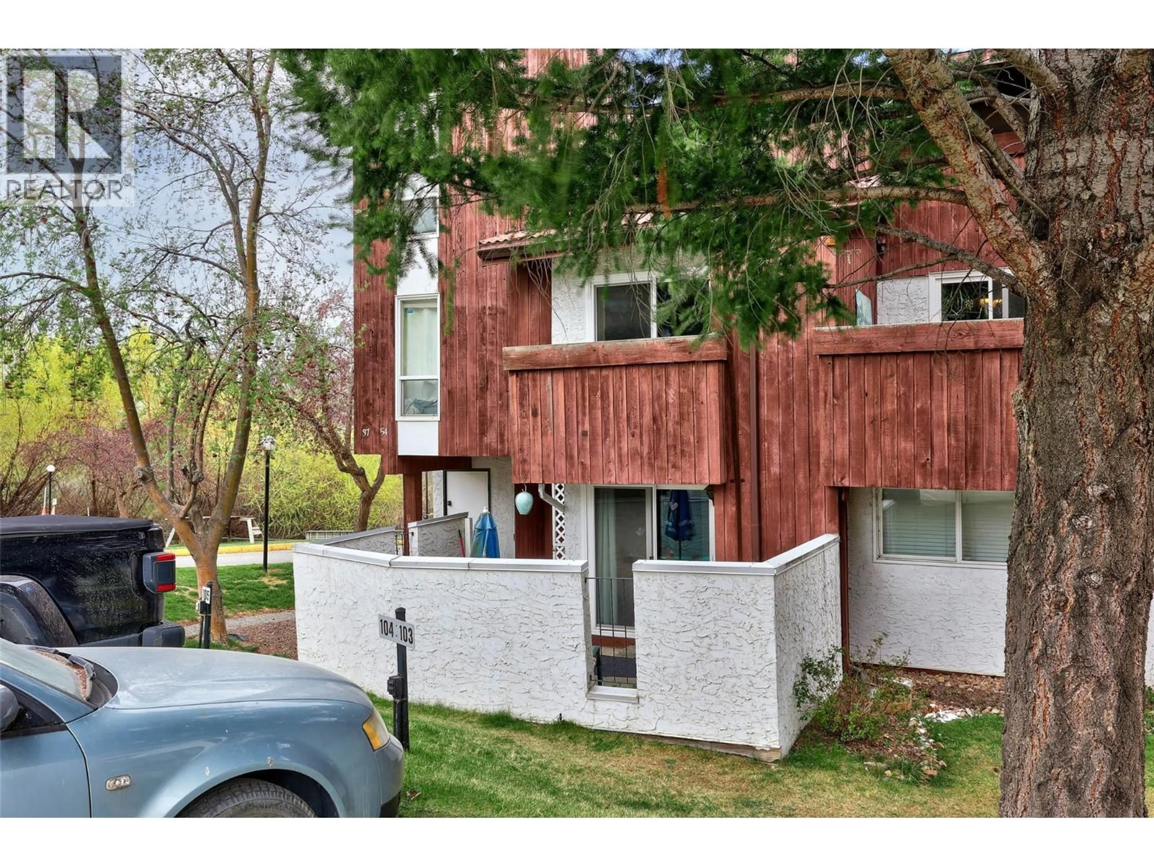 Home with brick exterior material, street for 37 - 1435 SUMMIT DRIVE, Kamloops British Columbia V2E1S4