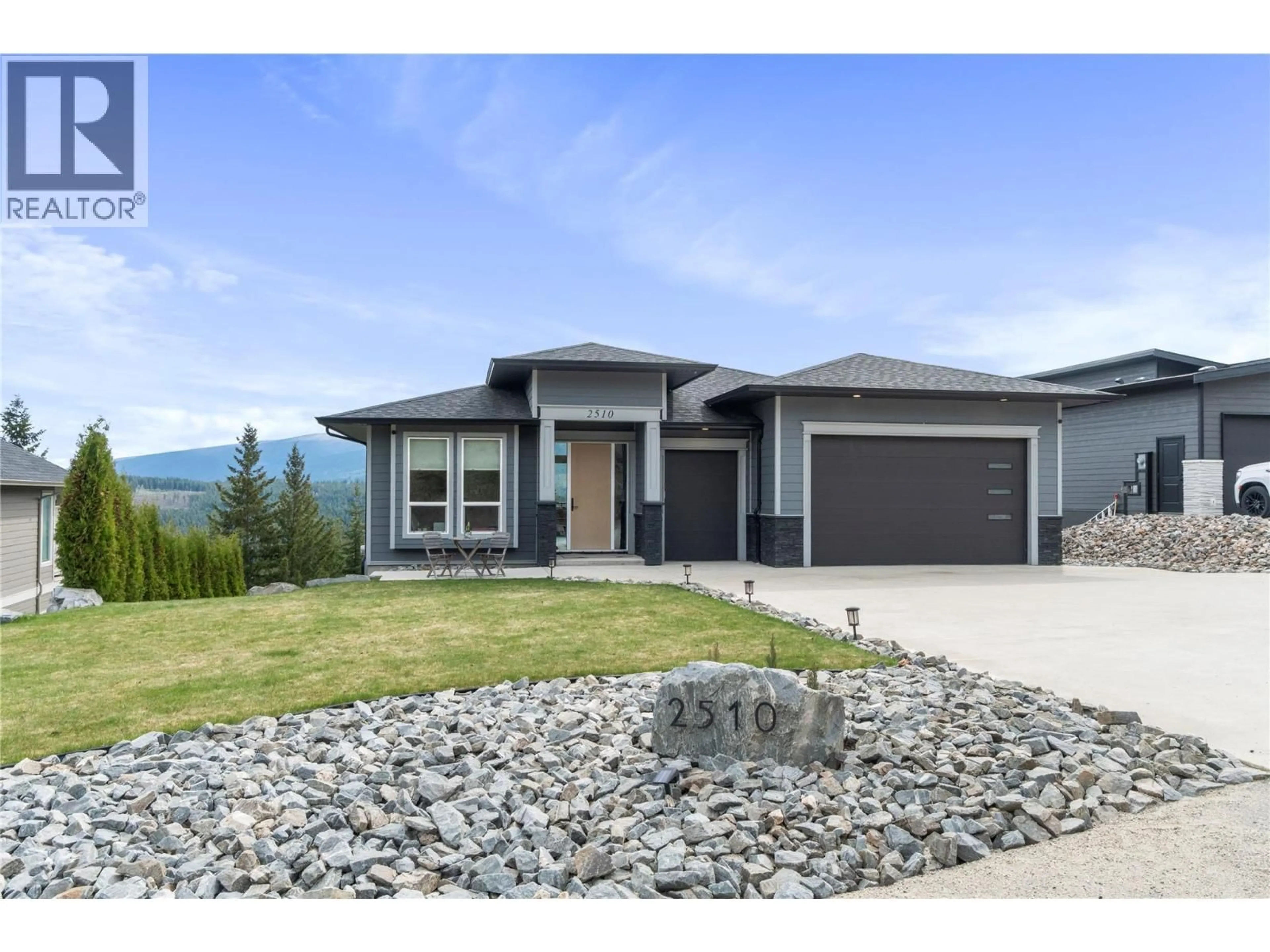 Home with vinyl exterior material, mountain view for 2510 HIGHLANDS DRIVE, Blind Bay British Columbia V0E1H2