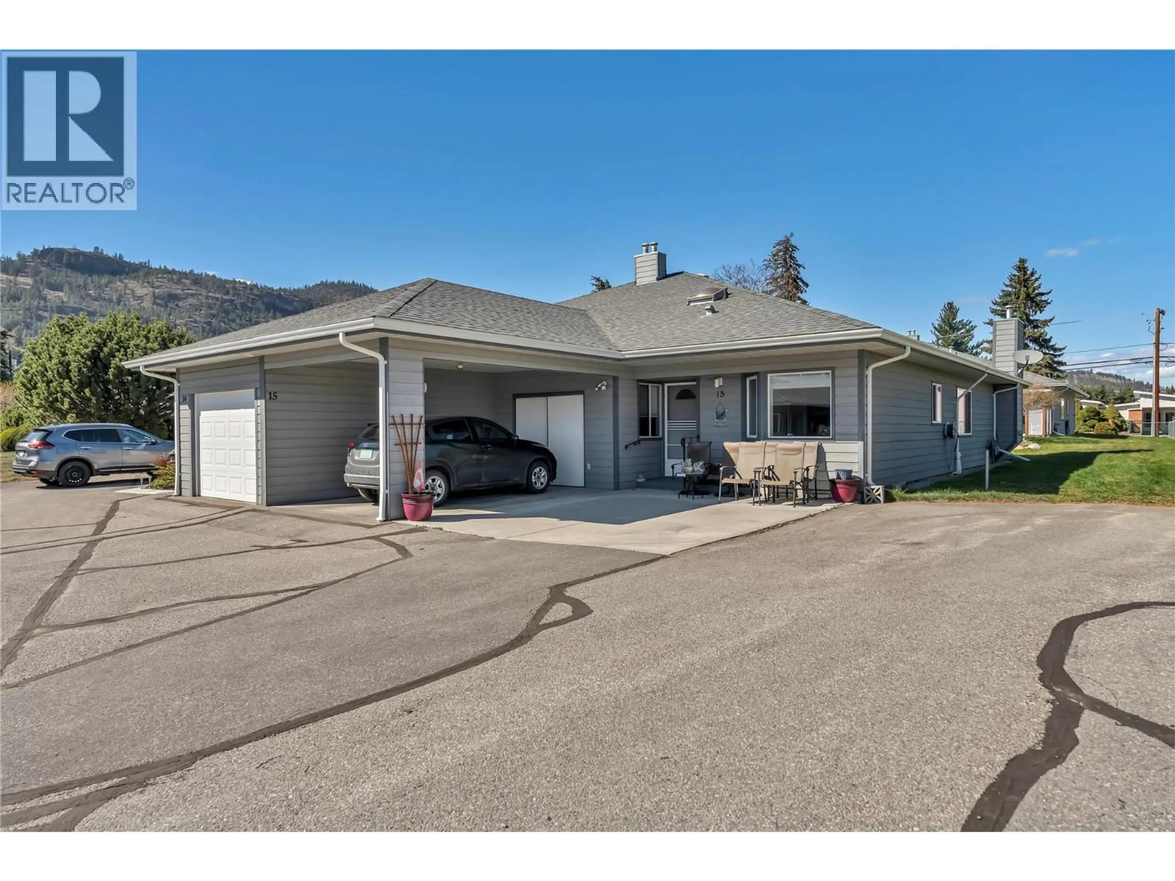 Indoor garage for 15 - 11121 SCOTT STREET, Summerland British Columbia V0H1Z0