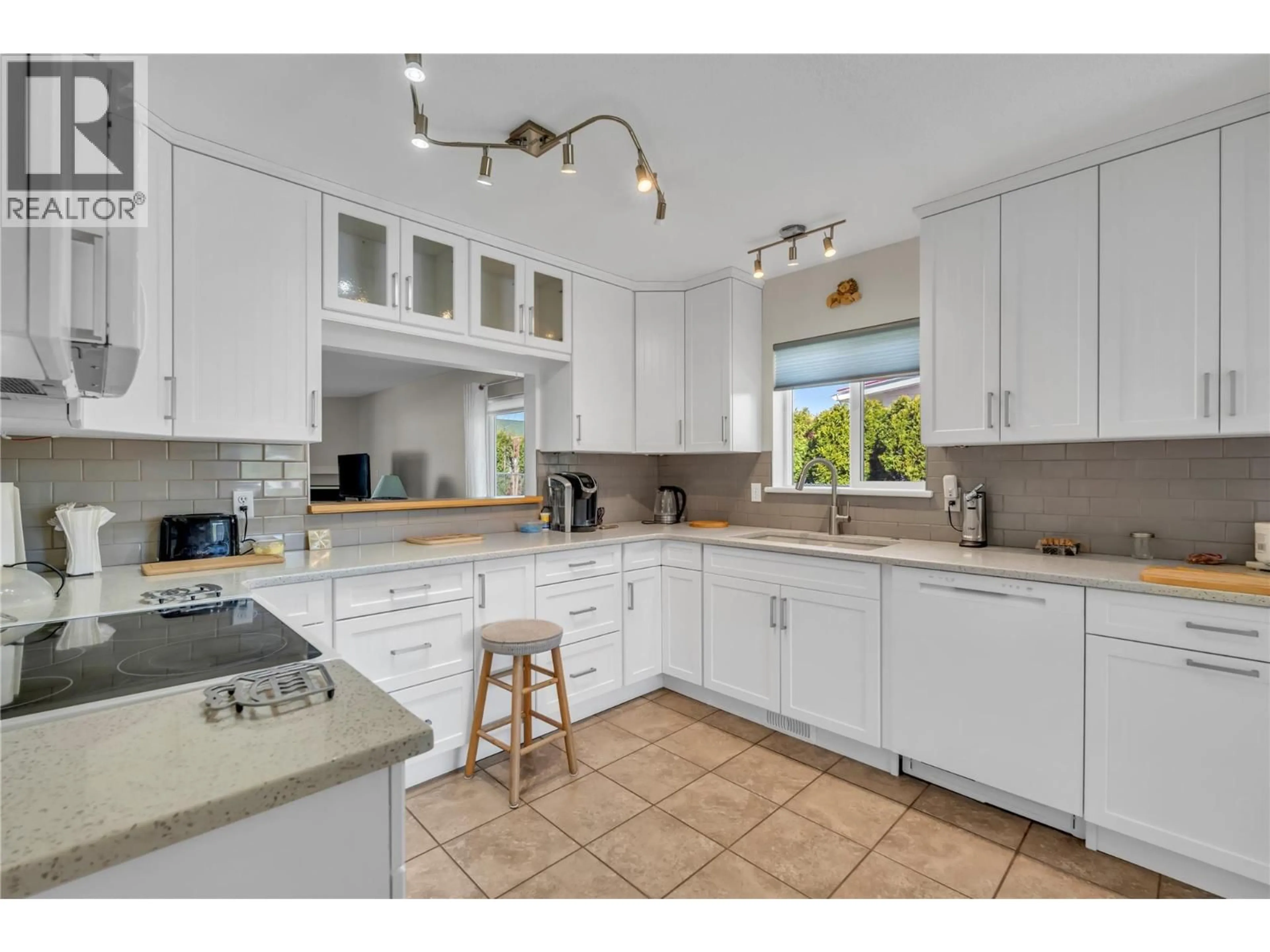 Open concept kitchen, ceramic/tile floor for 15 - 11121 SCOTT STREET, Summerland British Columbia V0H1Z0