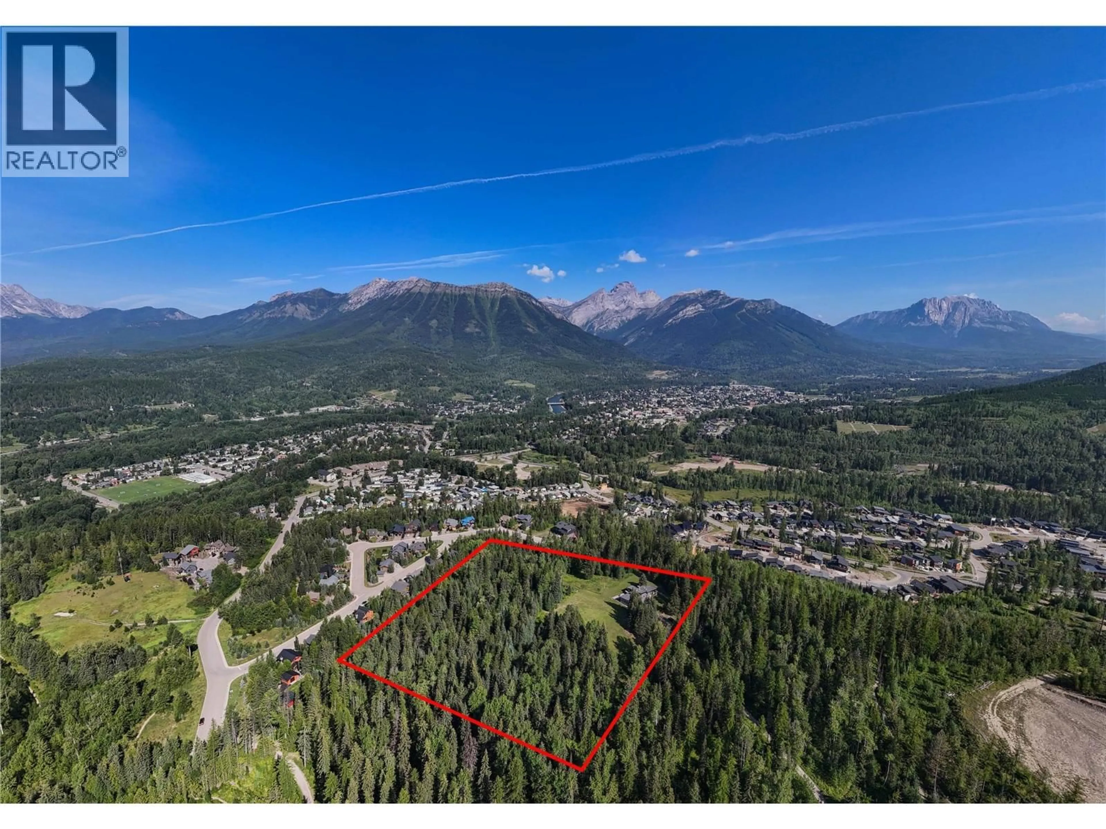 A pic from outside/outdoor area/front of a property/back of a property/a pic from drone, mountain view for 105 CASTLE MOUNTAIN ROAD, Fernie British Columbia V0B1M4