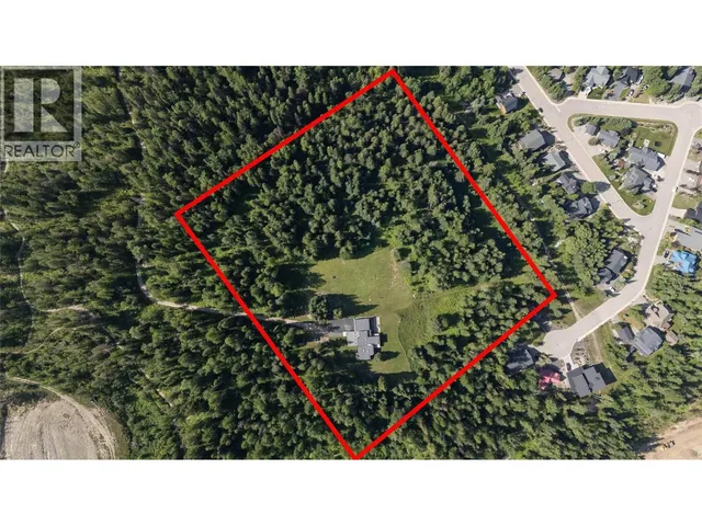 105 CASTLE MOUNTAIN ROAD, Fernie 5