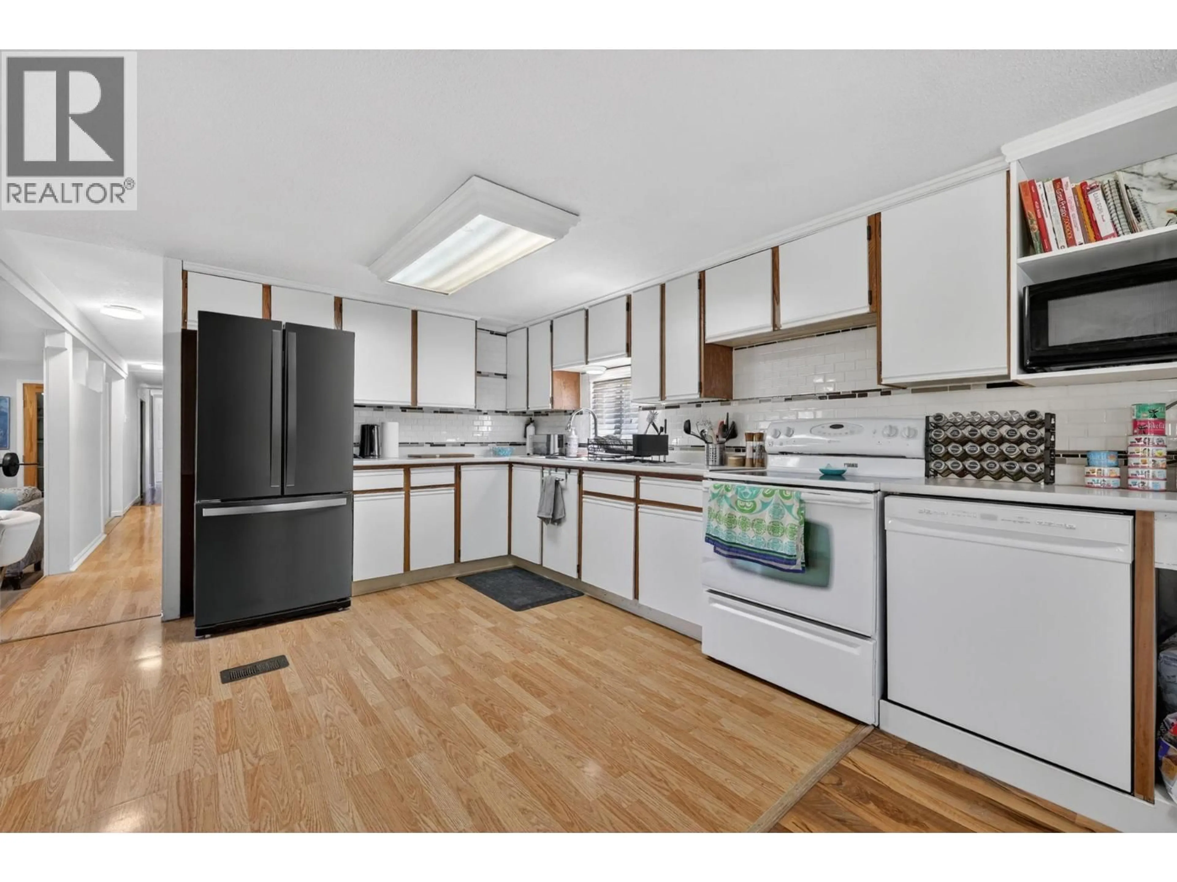 Standard kitchen, unknown for 27 - 715 BEAVER LAKE ROAD, Kelowna British Columbia V4V1E6