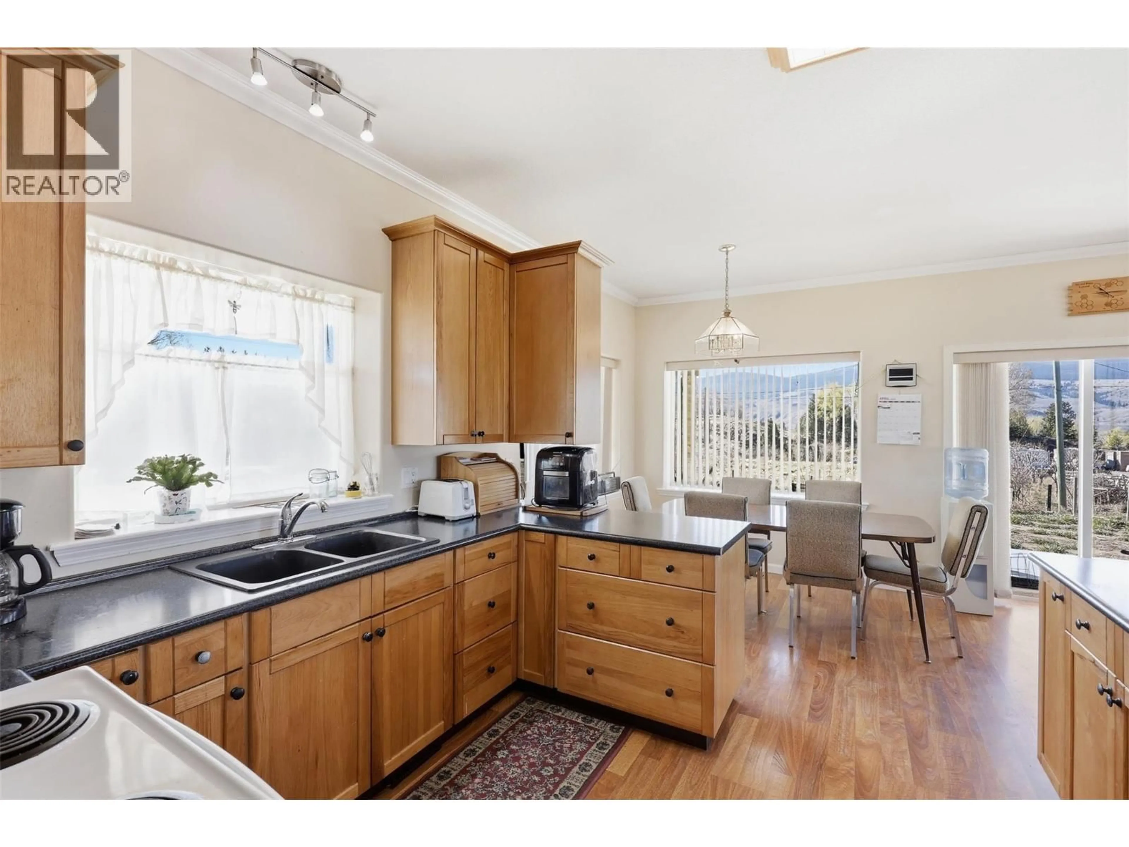 Open concept kitchen, unknown for 1559 STEELHEAD ROAD, Kamloops British Columbia V0K2J0