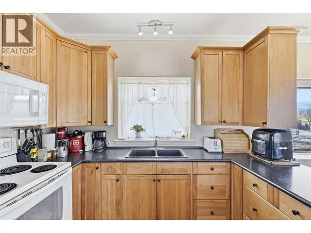 1559 STEELHEAD ROAD, Kamloops 4