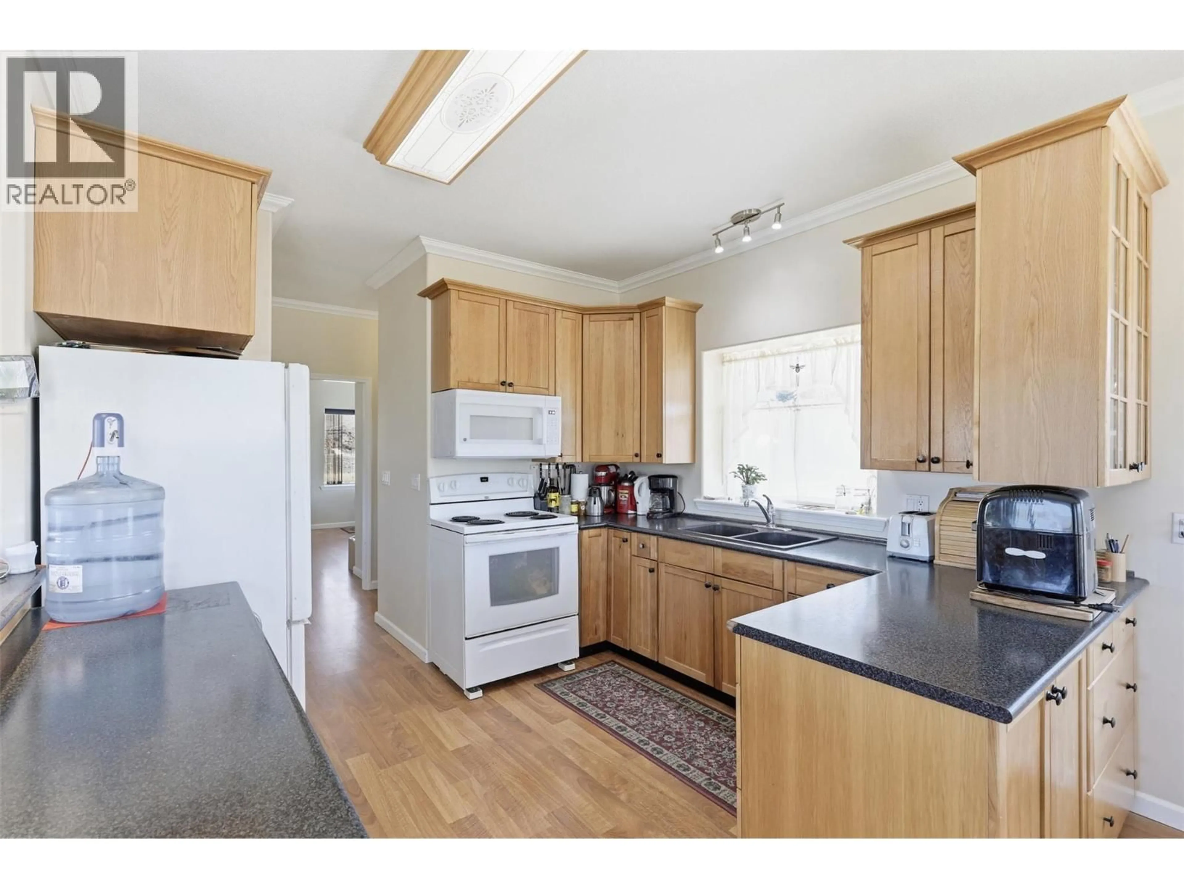 Standard kitchen, unknown for 1559 STEELHEAD ROAD, Kamloops British Columbia V0K2J0