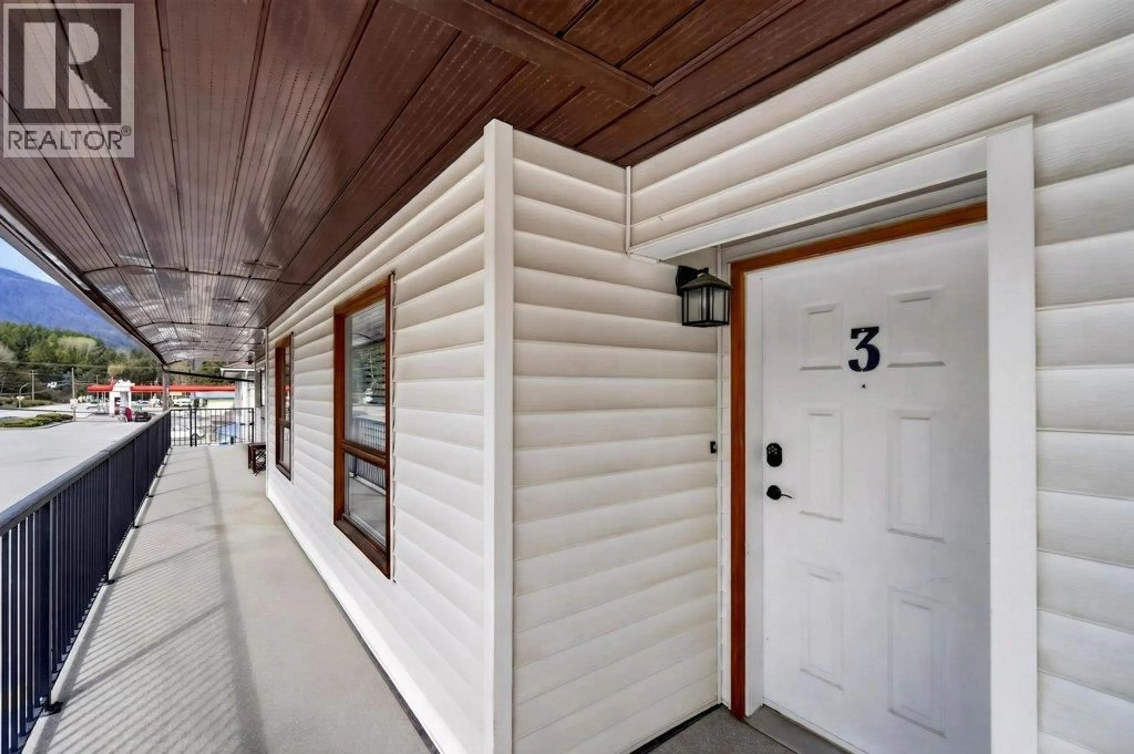 Unknown for 3 - 1261 TRANS CANADA HIGHWAY, Sorrento British Columbia V0E2W0