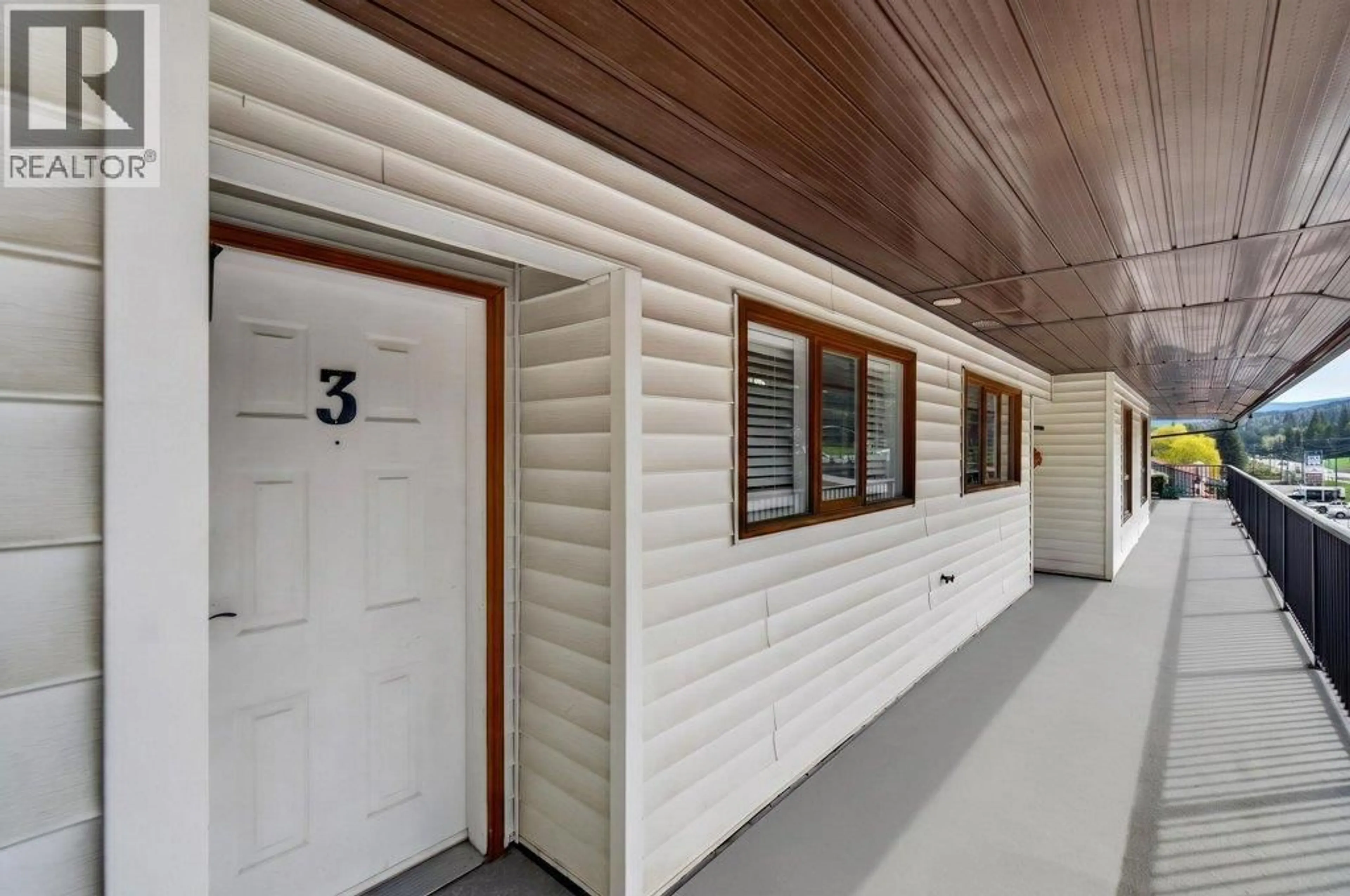 Unknown for 3 - 1261 TRANS CANADA HIGHWAY, Sorrento British Columbia V0E2W0