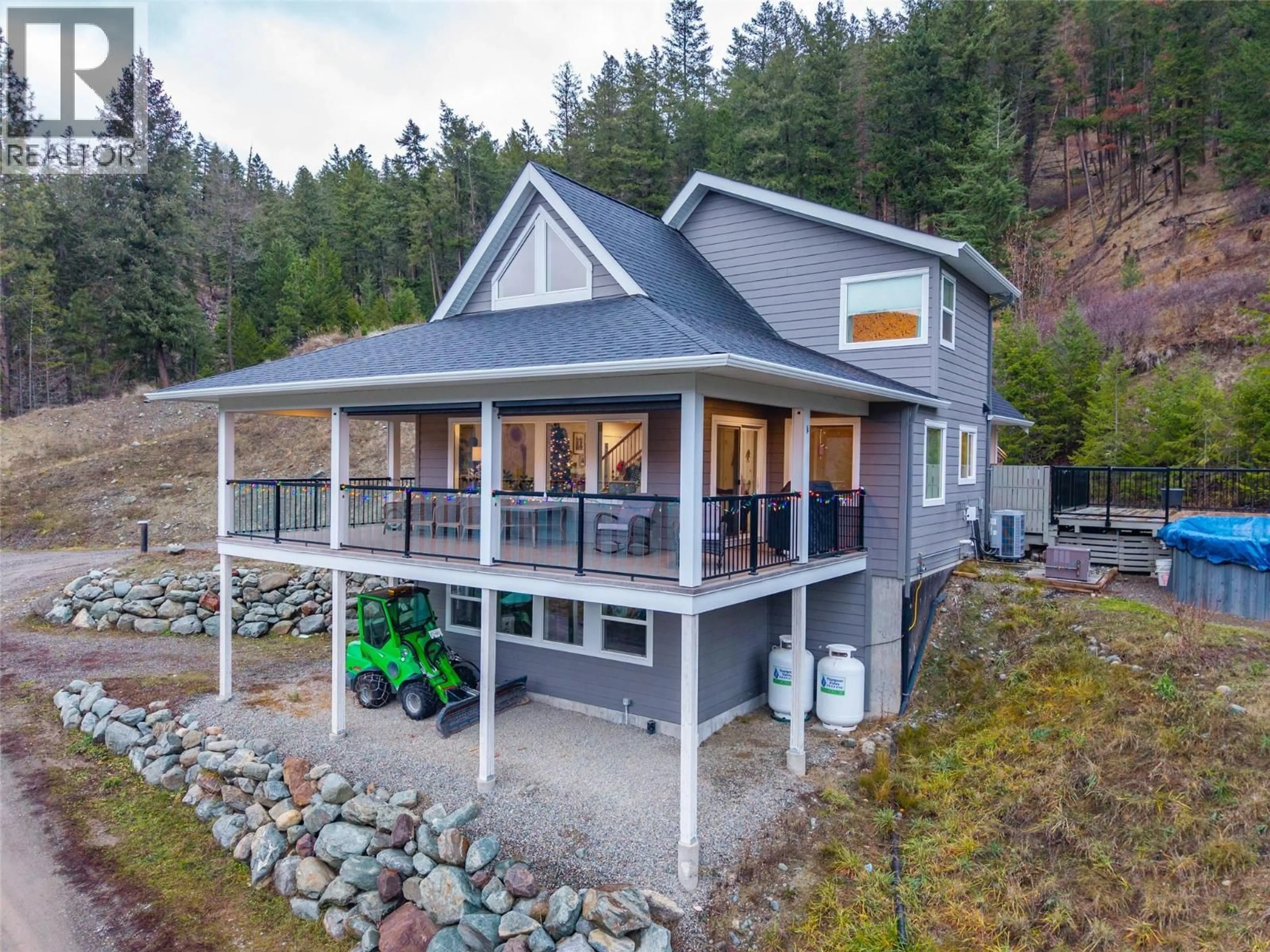 Home with vinyl exterior material, water/lake/river/ocean view for 324 ORCHARD LAKE ROAD, Kamloops British Columbia V0E1E0