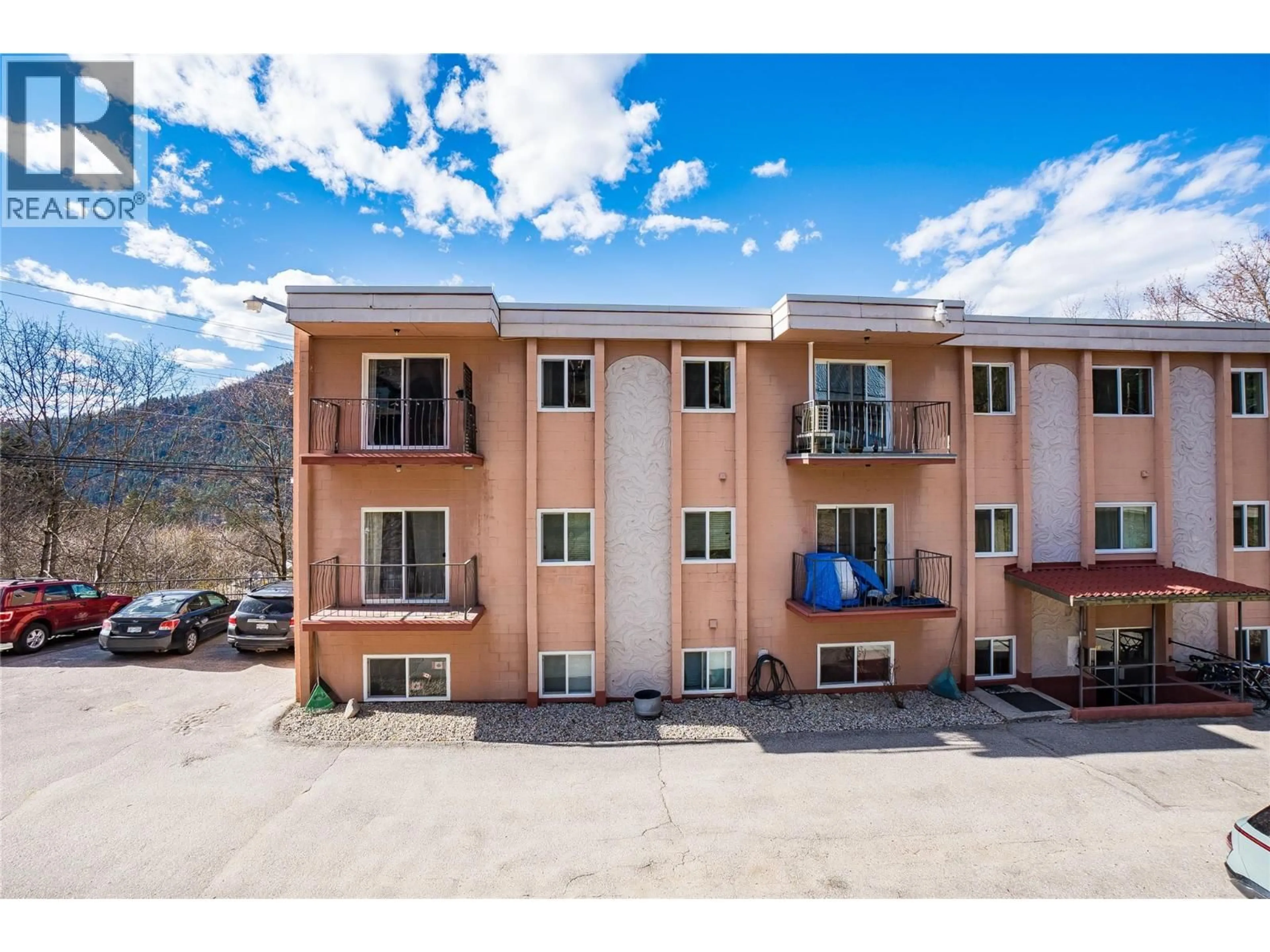 Patio, mountain view for 402 - 191 TREVOR STREET, Nelson British Columbia V1L2W2