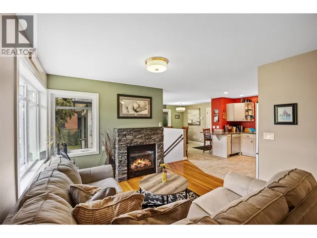 2015 VALLEYVIEW DRIVE, Kamloops 3