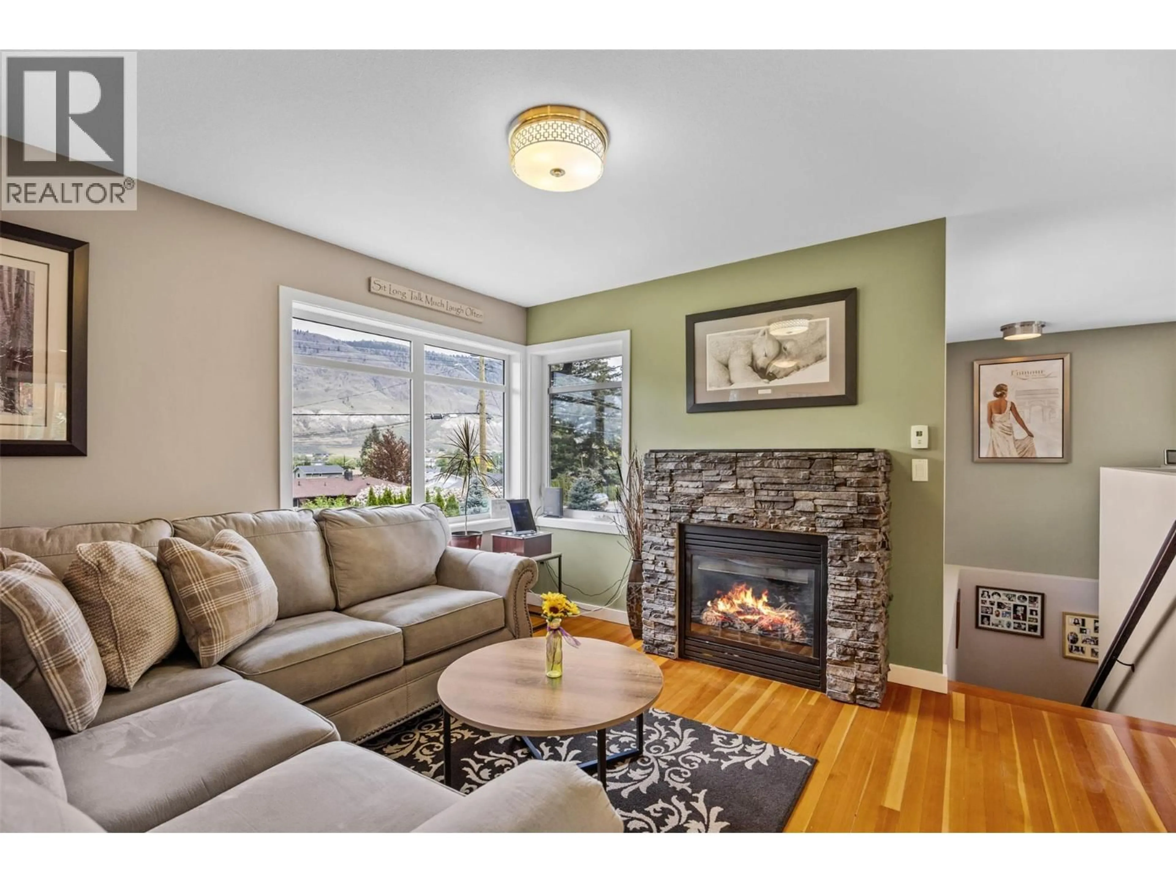 Living room with furniture, unknown for 2015 VALLEYVIEW DRIVE, Kamloops British Columbia V2C4C3