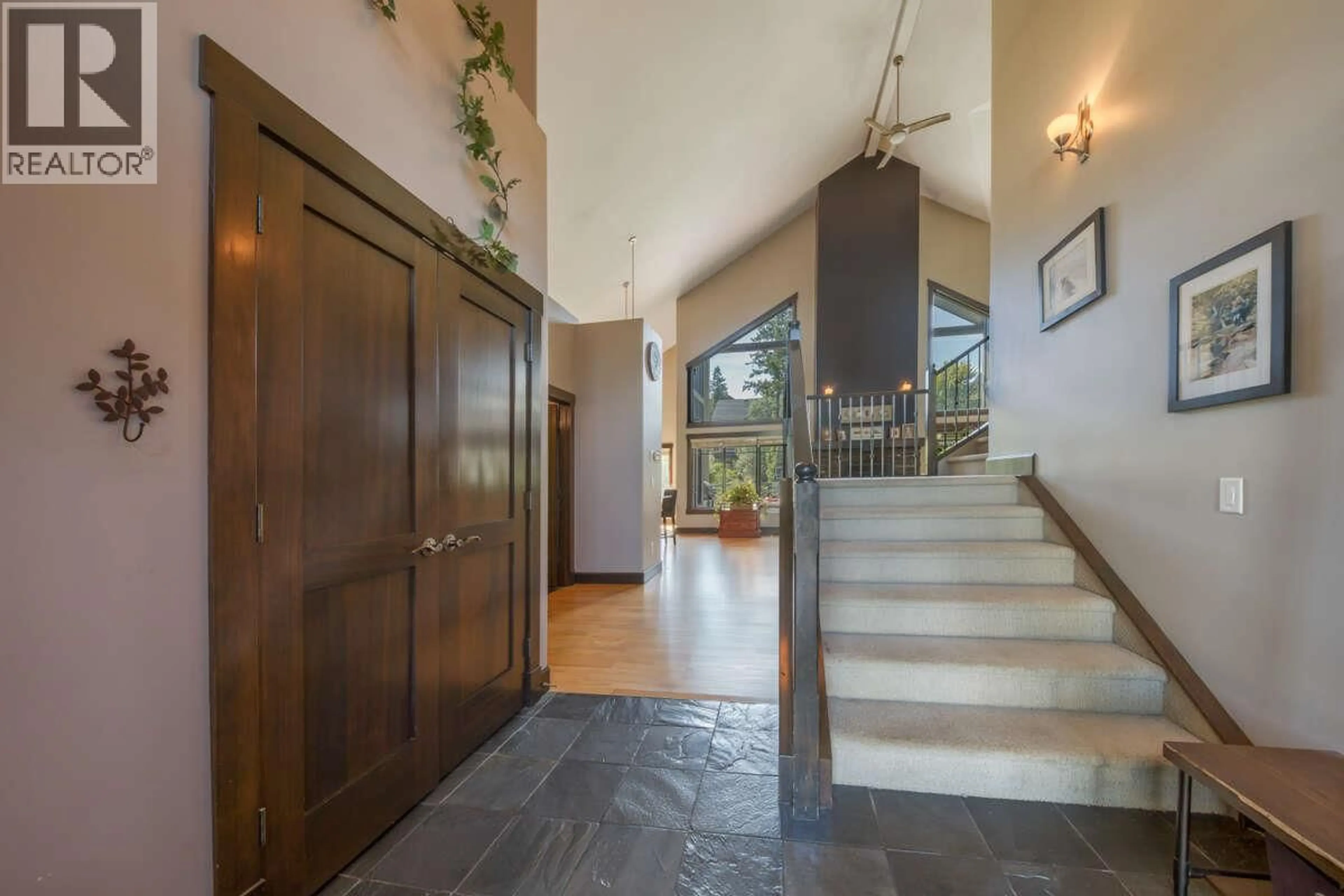 Indoor foyer for 2576 SANDSTONE OTHER, Invermere British Columbia V0A1K6