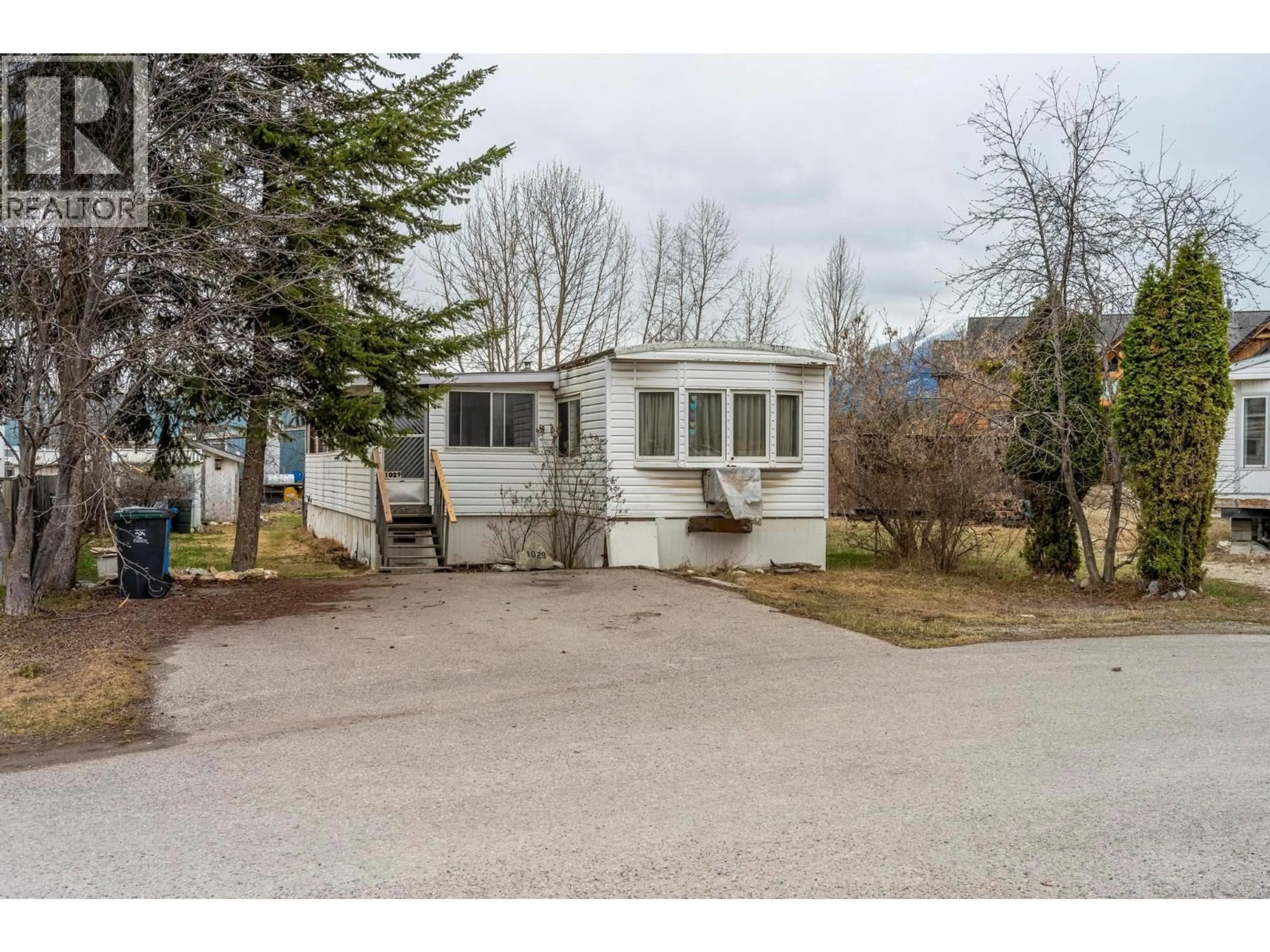 Unknown for 1029 KING CRESCENT, Golden British Columbia V0A1H2