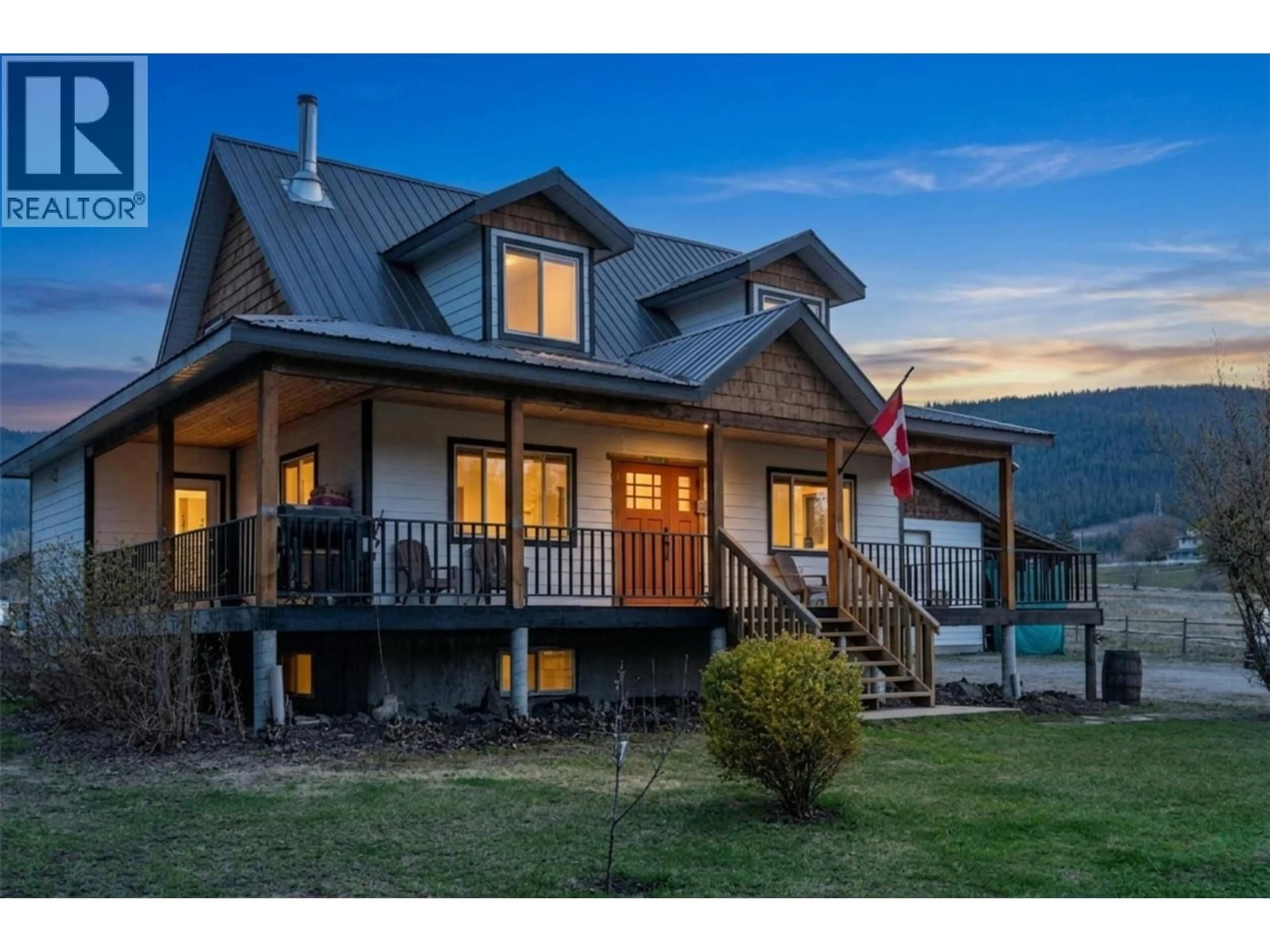 Home with vinyl exterior material, mountain view for 4150 20 AVENUE SOUTHEAST, Salmon Arm British Columbia V1E1X9