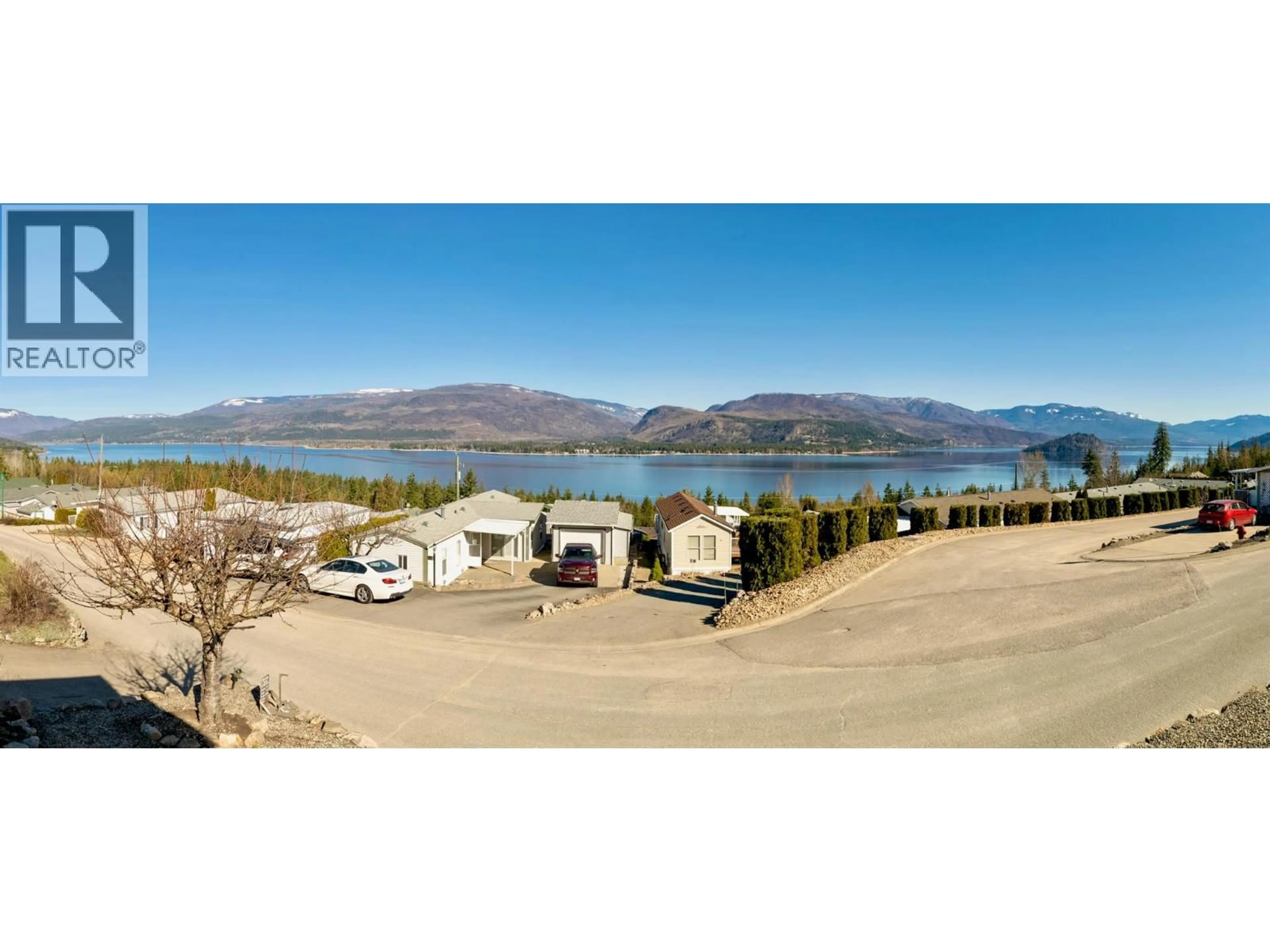A pic from outside/outdoor area/front of a property/back of a property/a pic from drone, water/lake/river/ocean view for 18 - 1510 TRANS CANADA HIGHWAY, Sorrento British Columbia V0E2W0