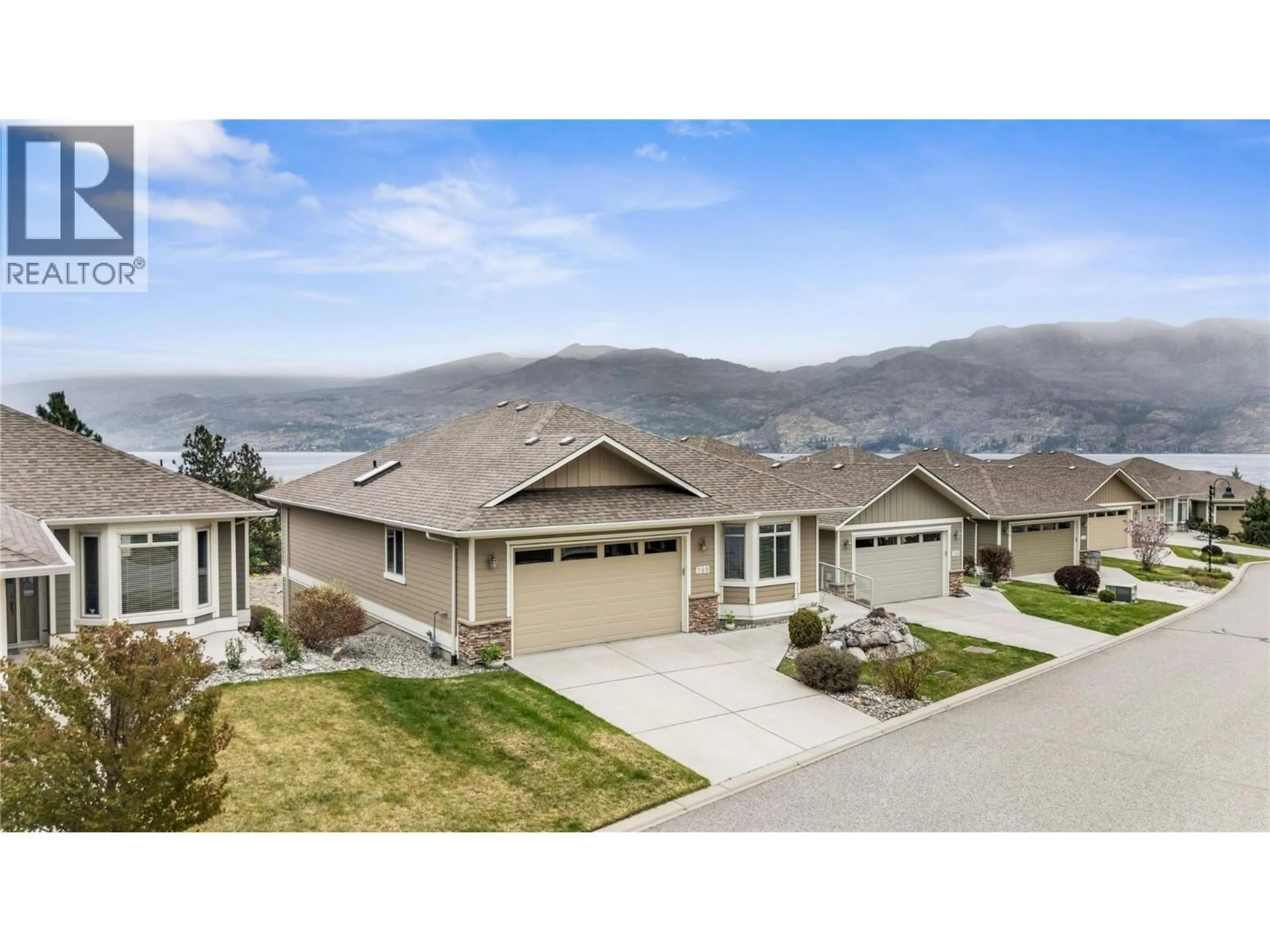 Home with vinyl exterior material, mountain view for 289 - 4035 GELLATLY ROAD, West Kelowna British Columbia V4T1R7