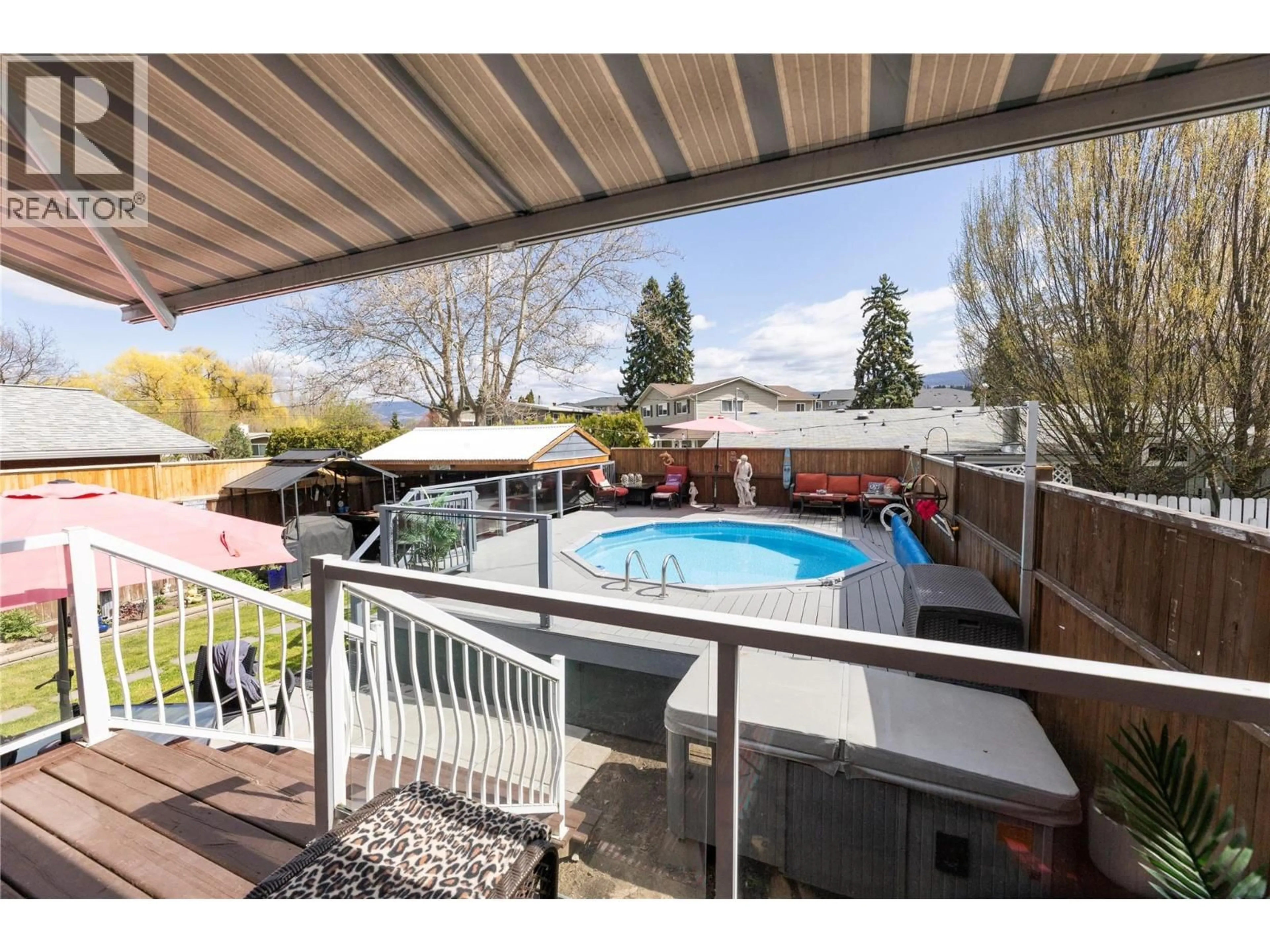 Patio, water/lake/river/ocean view for 4171 LAKESHORE ROAD, Kelowna British Columbia V1W1W1