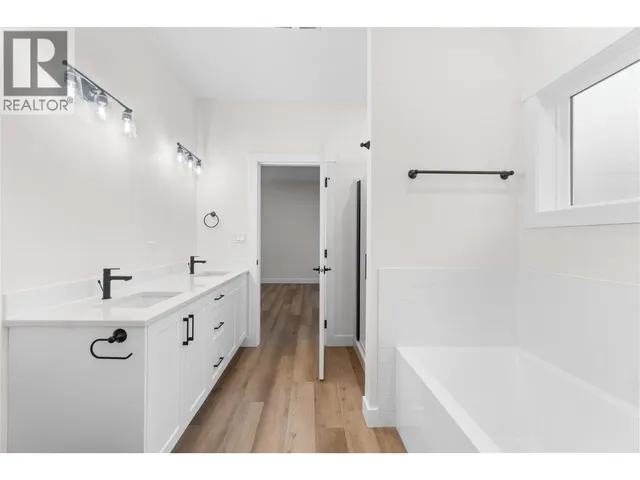 10 - 231 20 STREET NORTHEAST, Salmon Arm 2