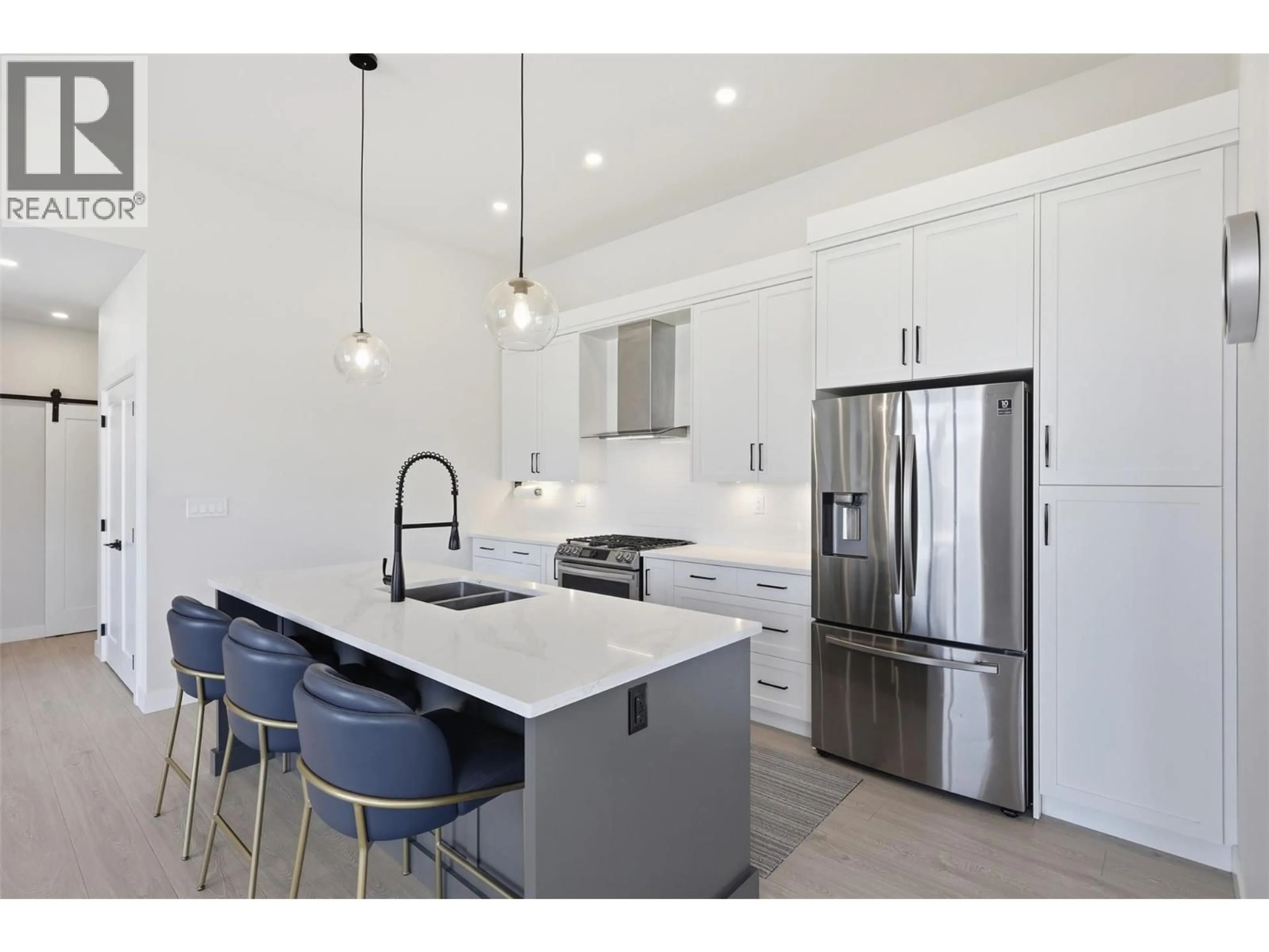 Open concept kitchen, unknown for 347 RUE CHEVAL NOIR OTHER, Kamloops British Columbia V1S0G2