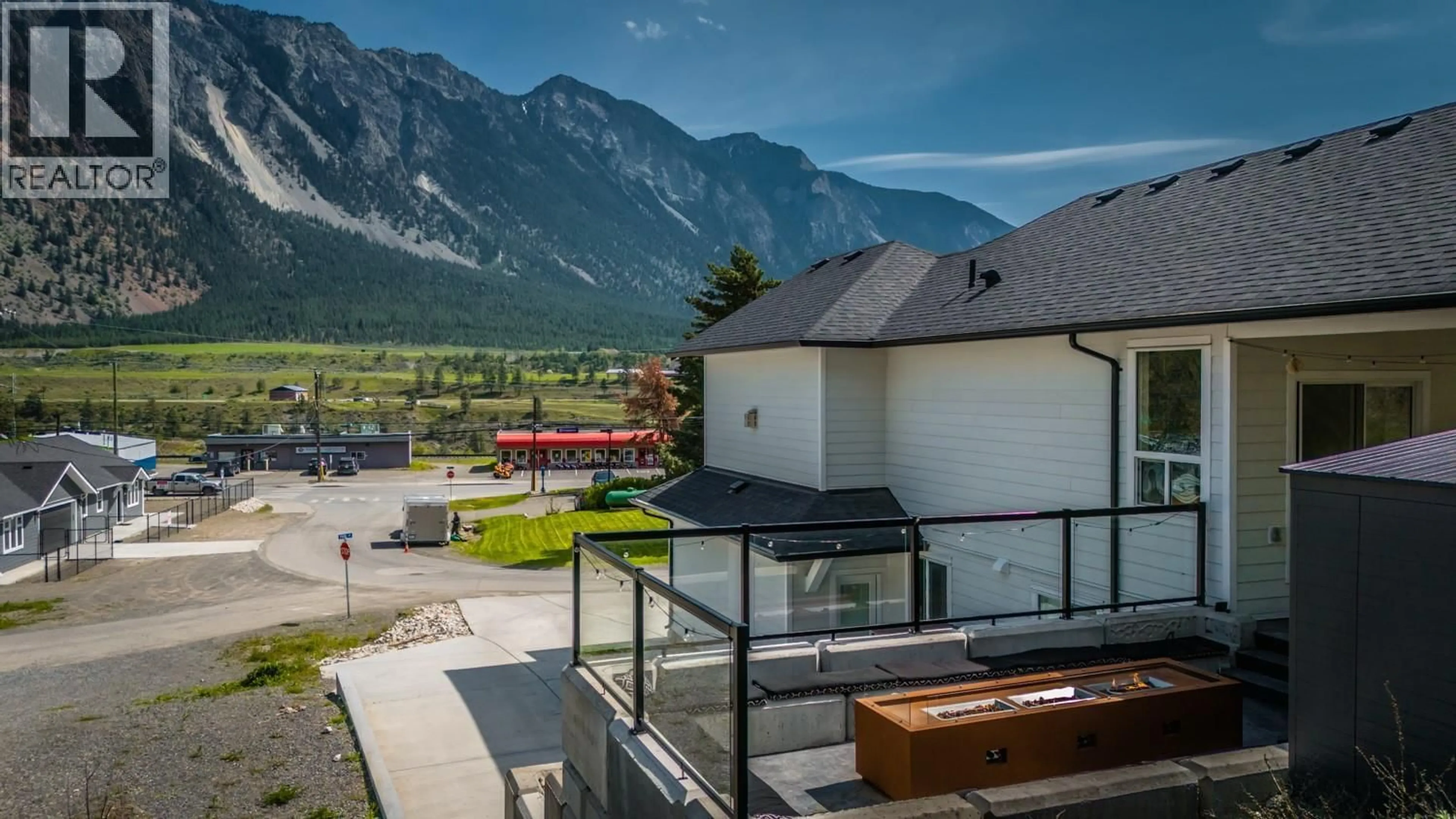 Patio, mountain view for 293 PARK DRIVE, Lillooet British Columbia V0K1V0