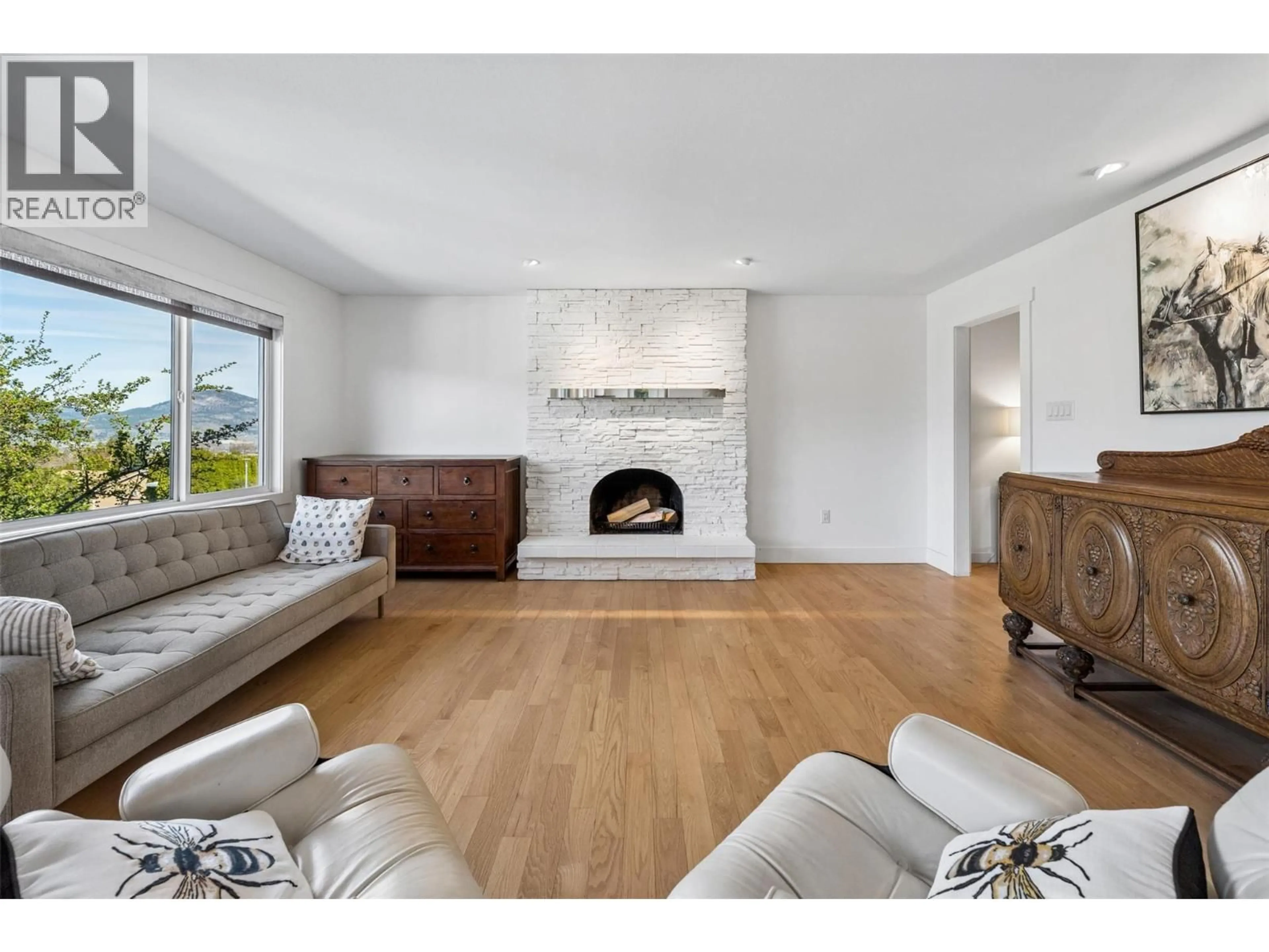 Living room with furniture, unknown for 162 DARTMOUTH PLACE, Penticton British Columbia V2A7S4