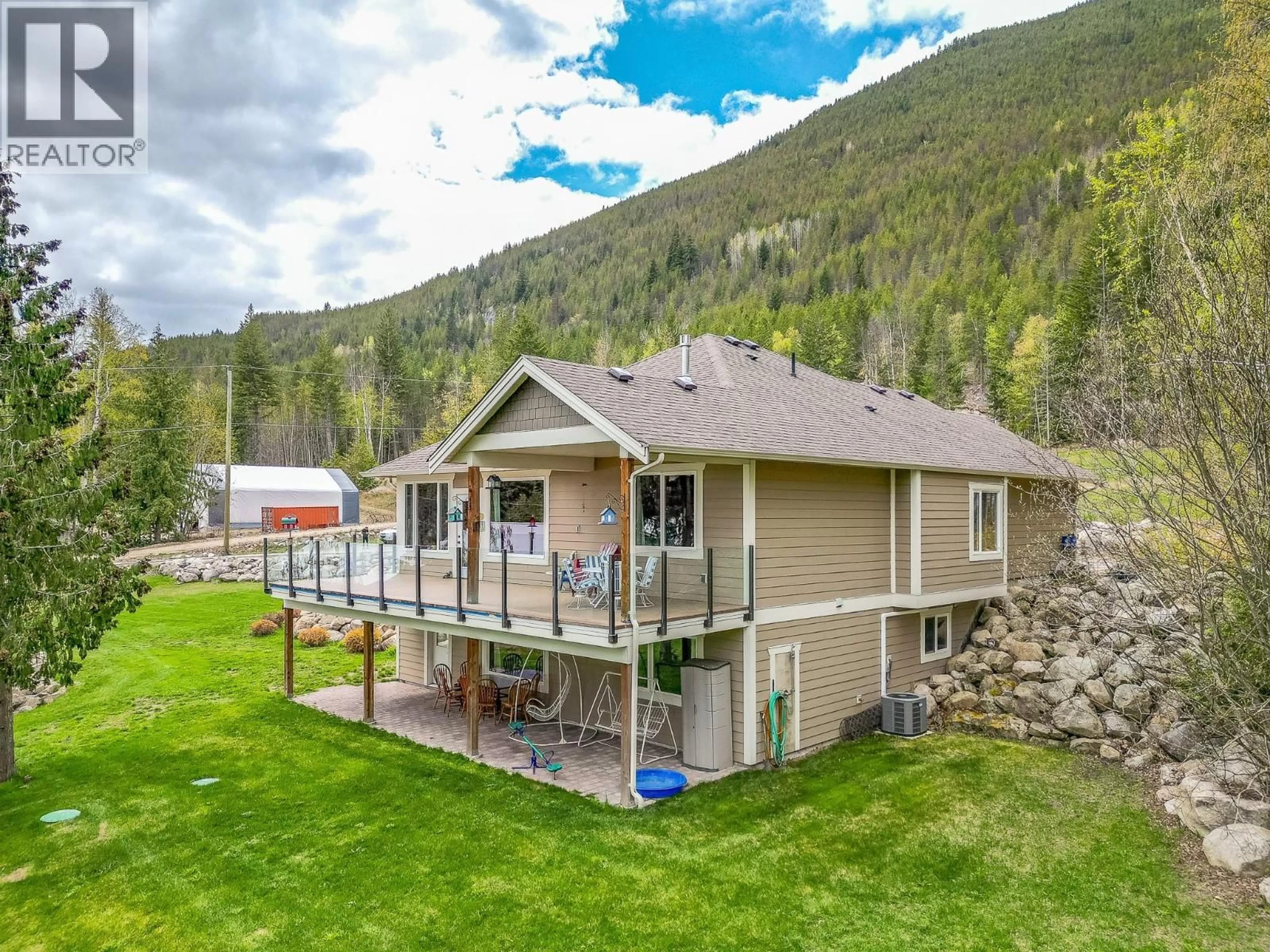 A pic from outside/outdoor area/front of a property/back of a property/a pic from drone, water/lake/river/ocean view for 1 AVENUE NORTHWEST, Salmon Arm British Columbia V1E3B2
