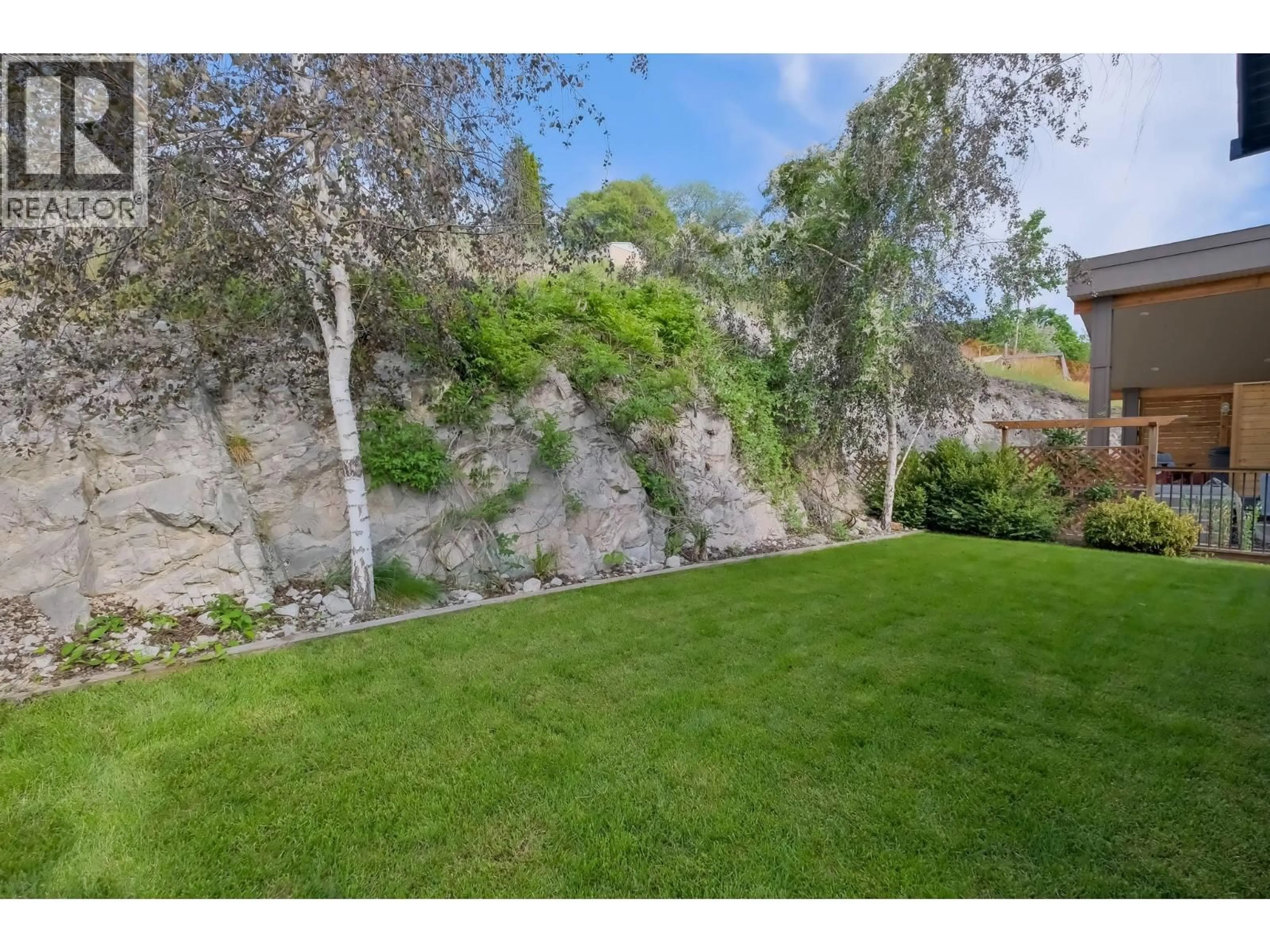 A pic from outside/outdoor area/front of a property/back of a property/a pic from drone, unknown for 11339 DAKOTA ROAD, Lake Country British Columbia V4V1X1