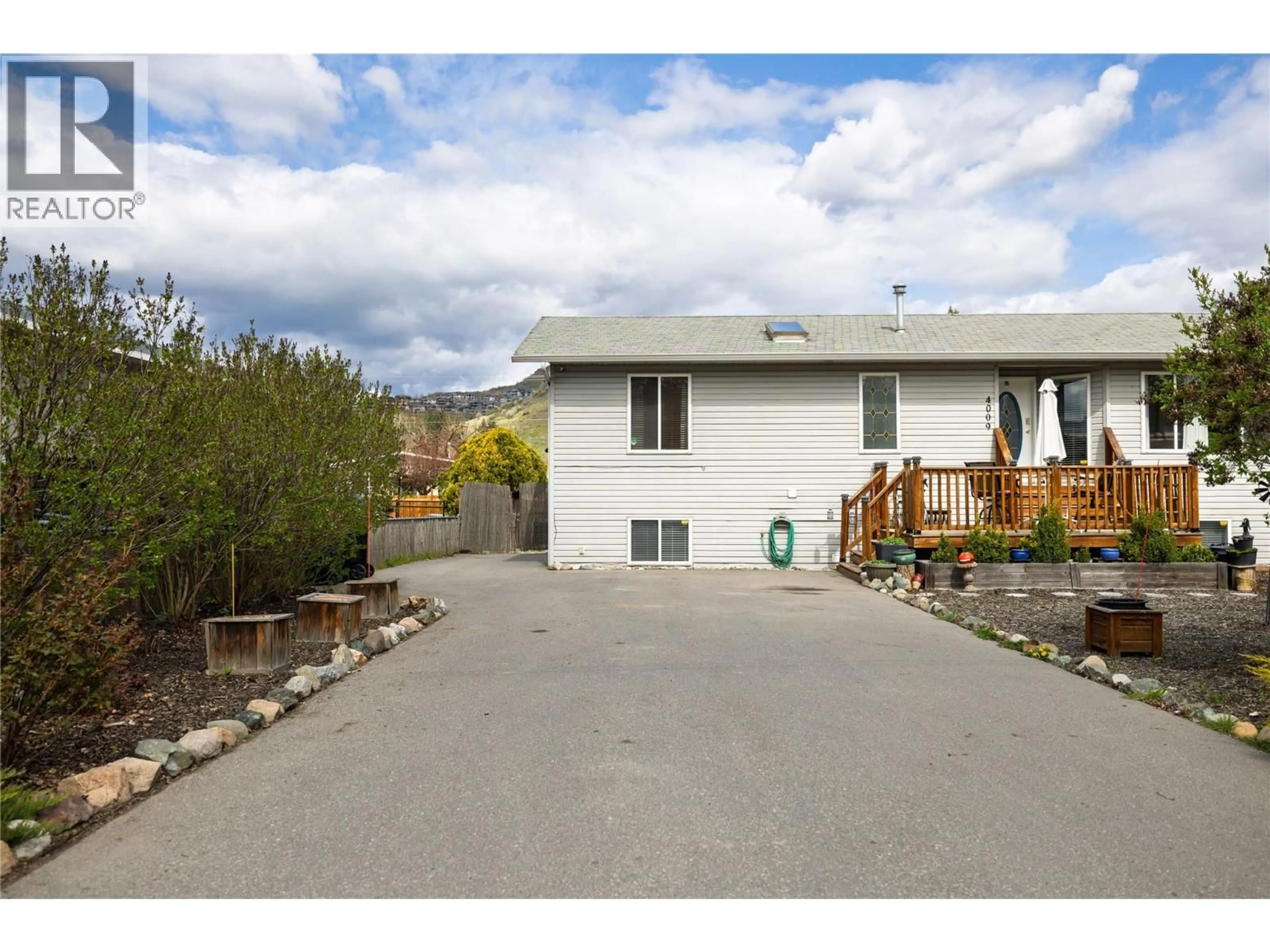 A pic from outside/outdoor area/front of a property/back of a property/a pic from drone, unknown for 4009 24 AVENUE, Vernon British Columbia V1T1M1