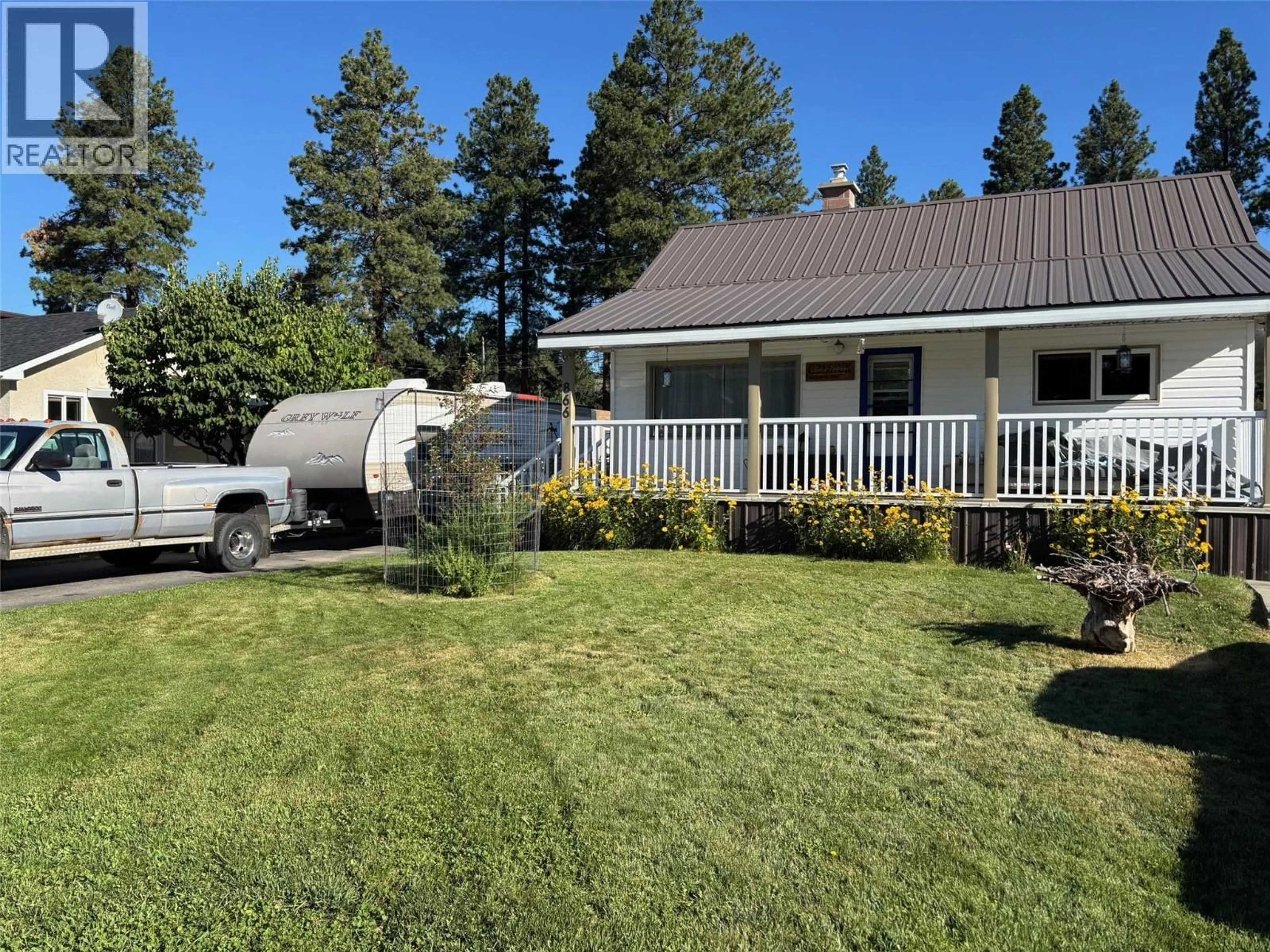 A pic from outside/outdoor area/front of a property/back of a property/a pic from drone, unknown for 866 305TH STREET STREET, Kimberley British Columbia V1A3H8