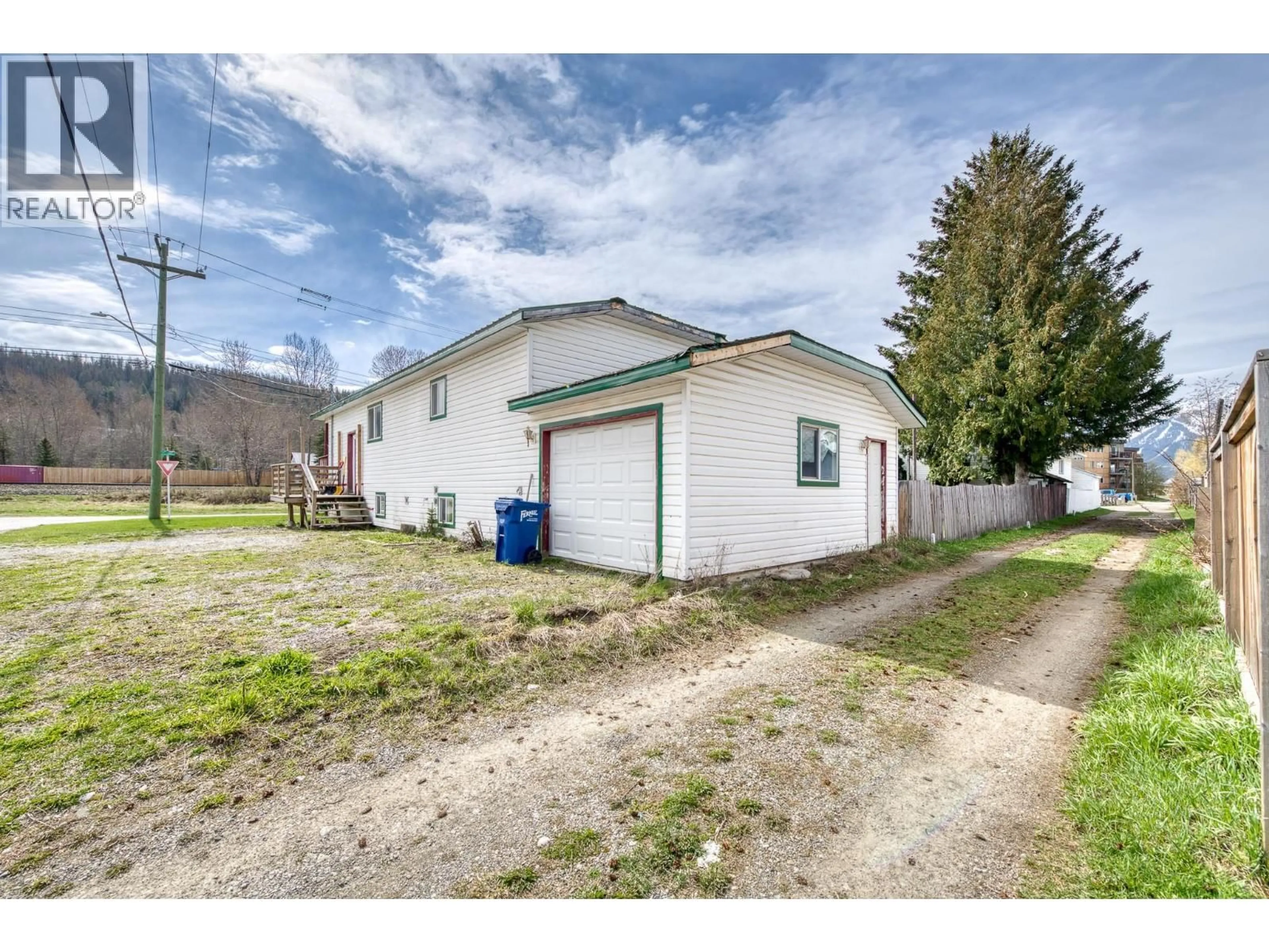 Shed for 1191 1ST AVENUE, Fernie British Columbia V0B1M0