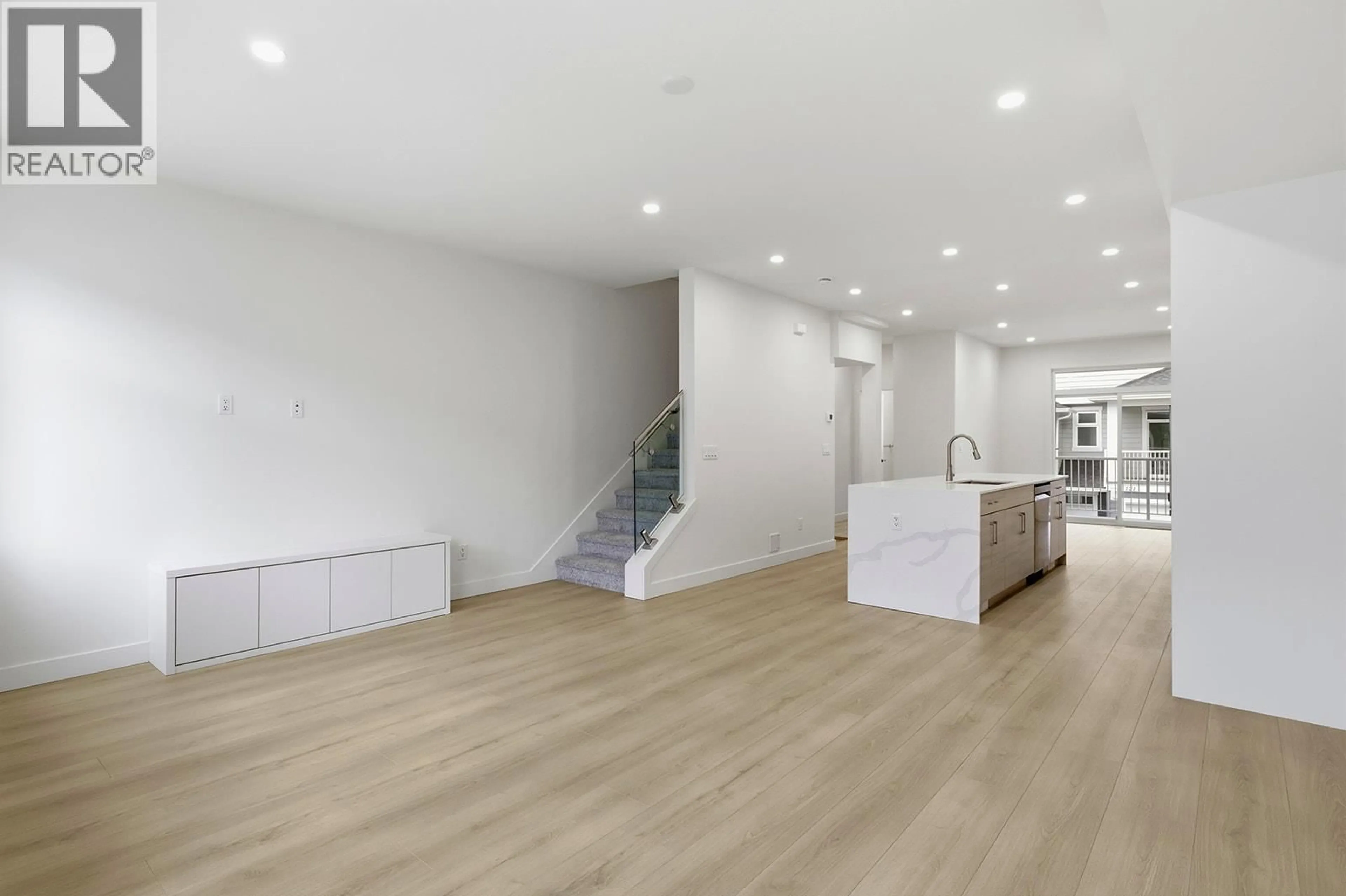 Unknown for 113 - 5300 MAIN STREET, Kelowna British Columbia V1W0C1