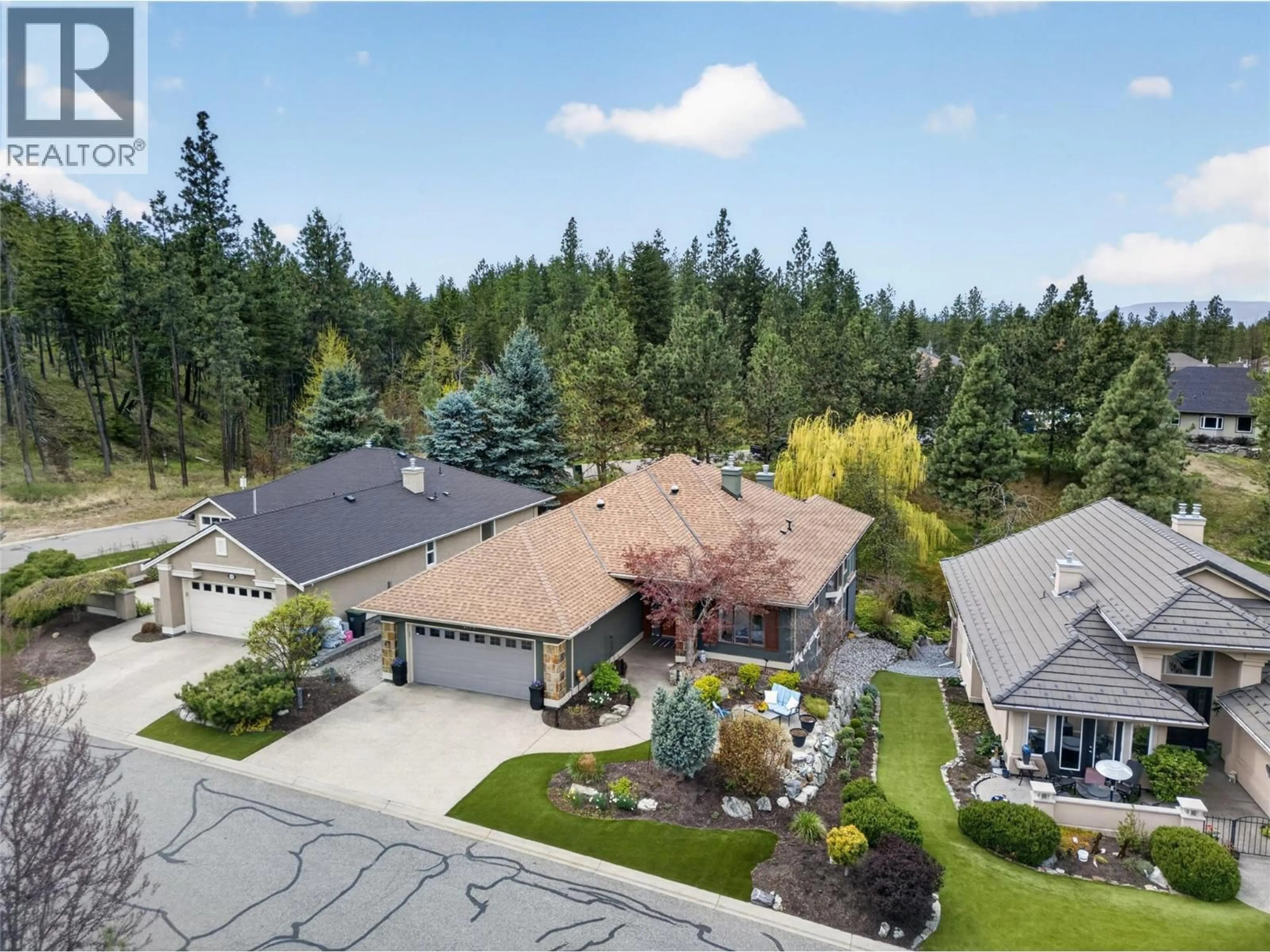 A pic from outside/outdoor area/front of a property/back of a property/a pic from drone, unknown for 4178 GALLAGHERS BOULEVARD SOUTH, Kelowna British Columbia V1W4X2